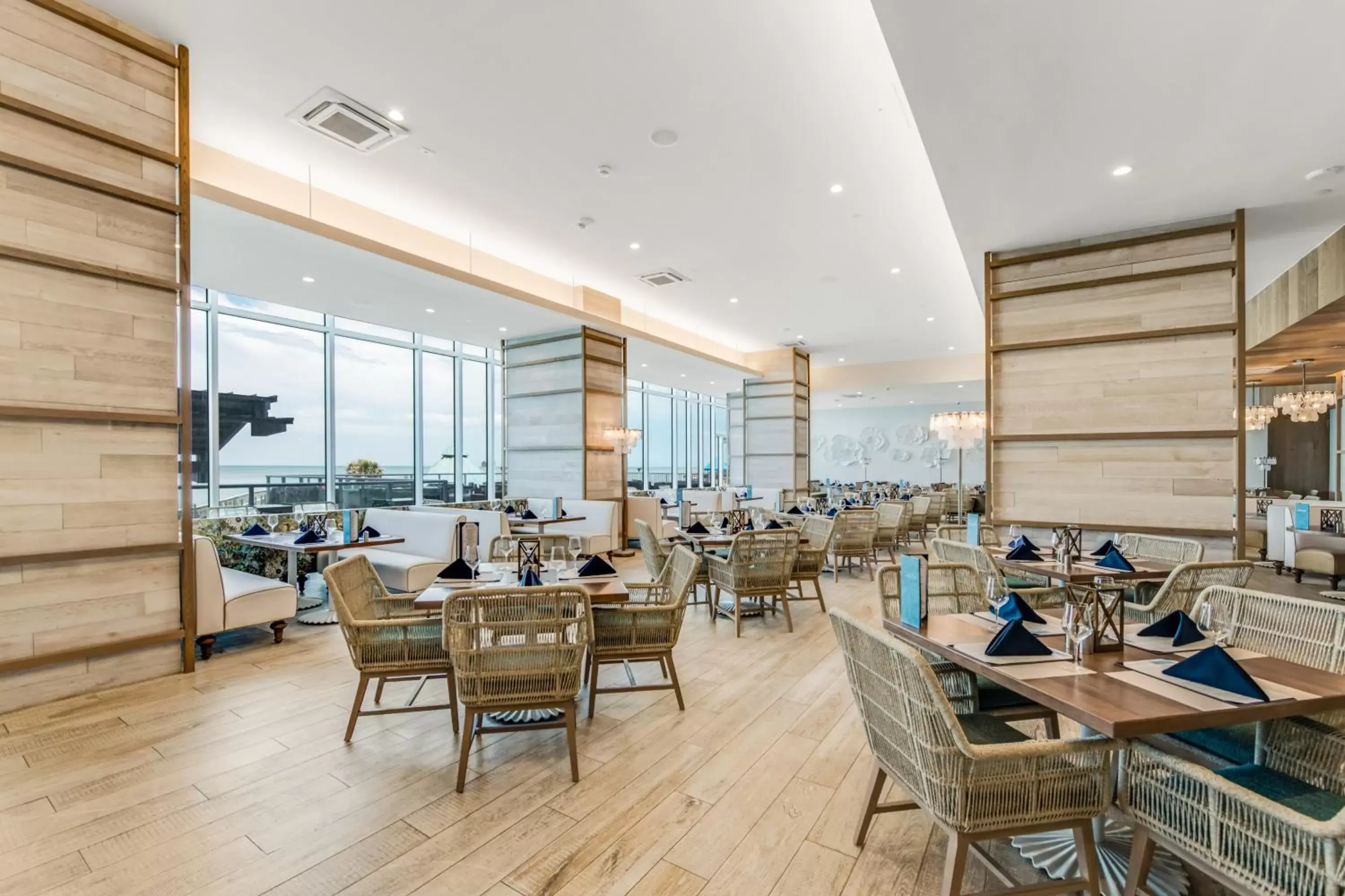 Restaurant/Places to Eat in Daytona Grande Oceanfront Resort