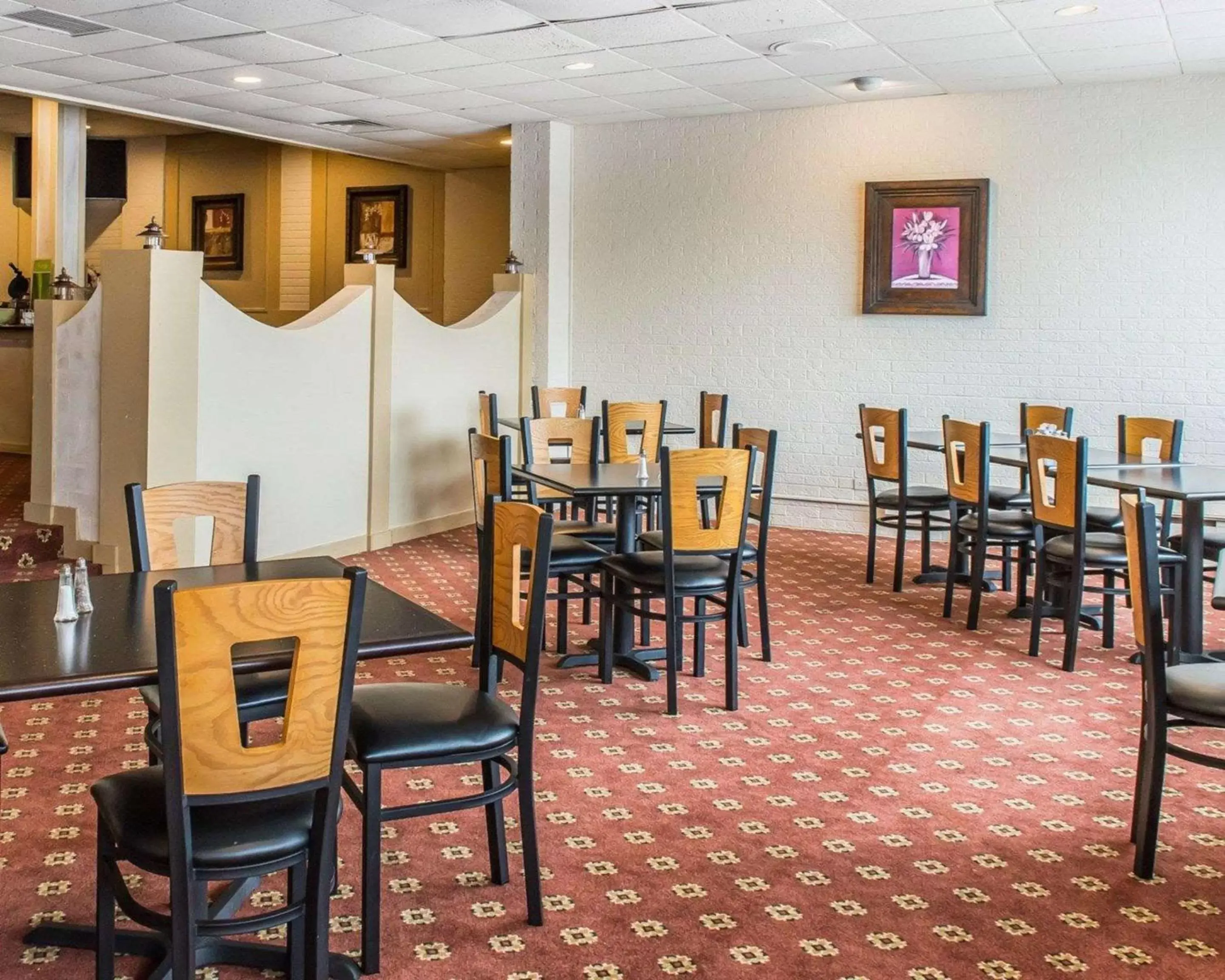 Restaurant/Places to Eat in Quality Inn & Suites Indiana, PA