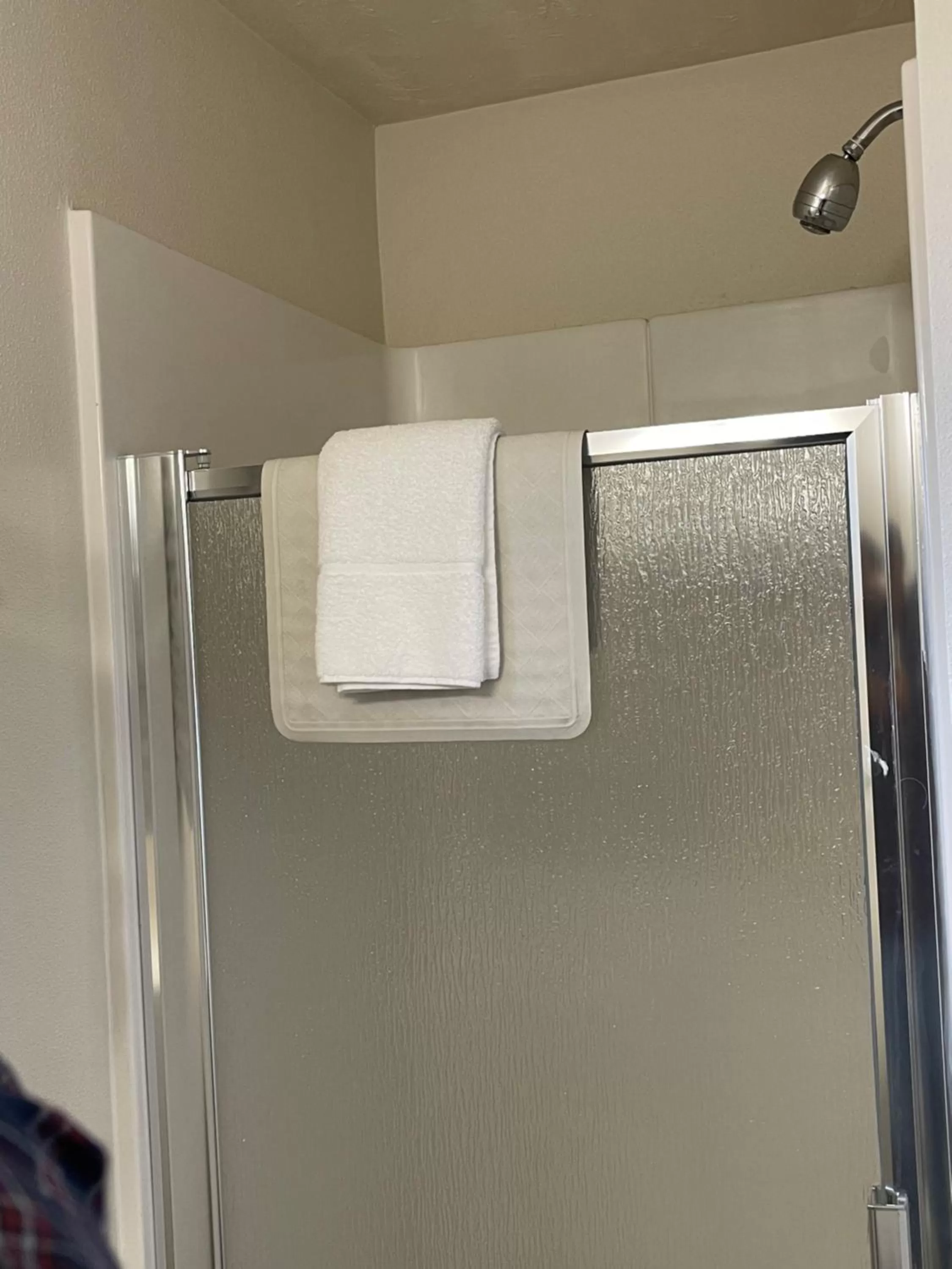 Bathroom in Villa West Motel