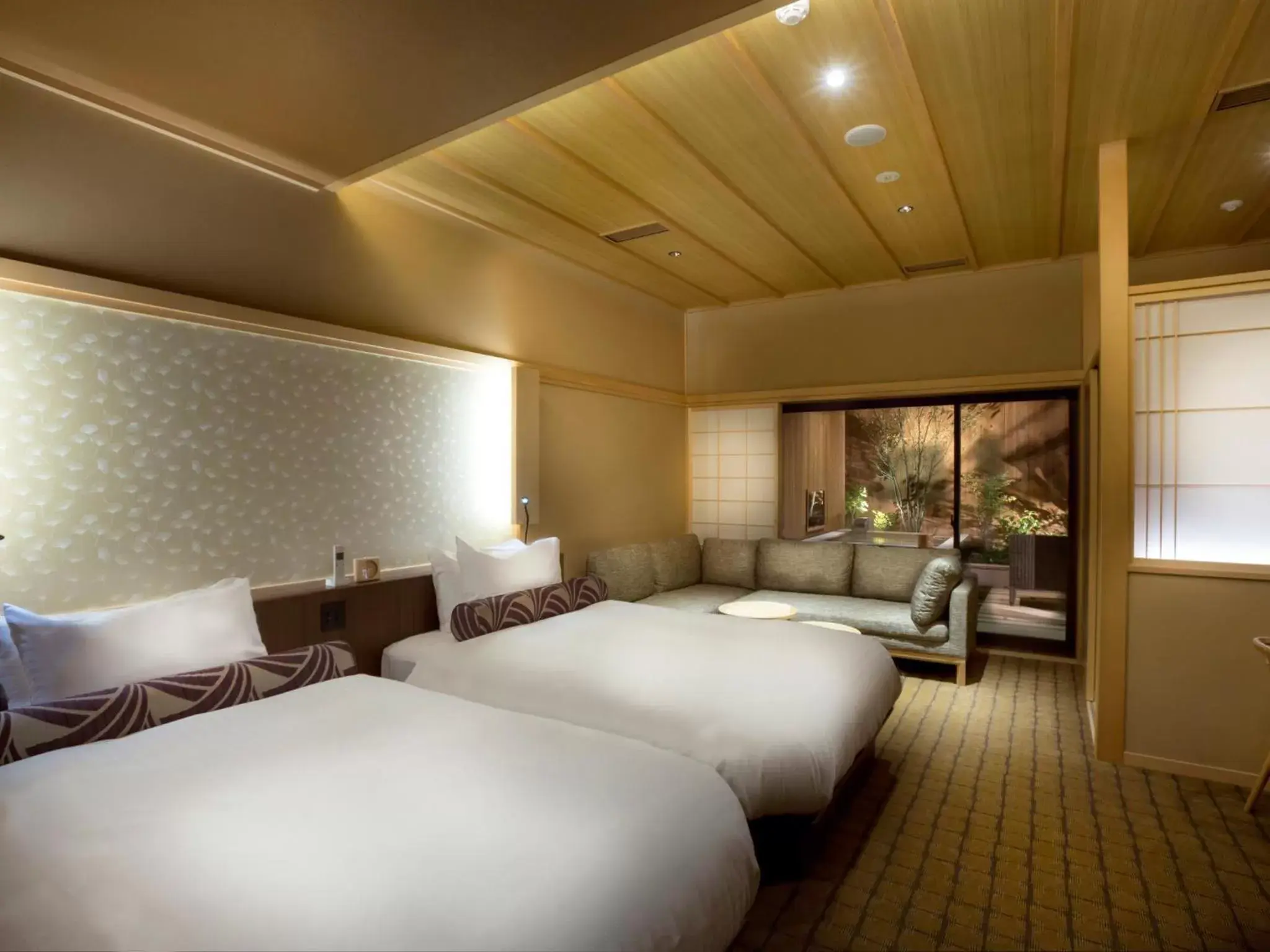 Photo of the whole room, Bed in Saka Hotel Kyoto