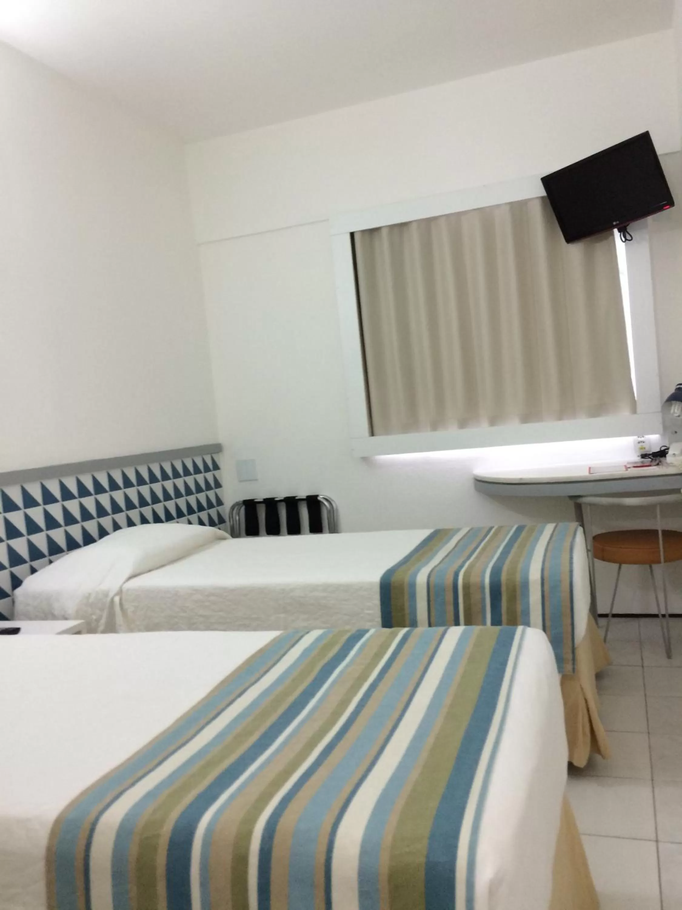 Photo of the whole room, Bed in Ibis Budget Salvador