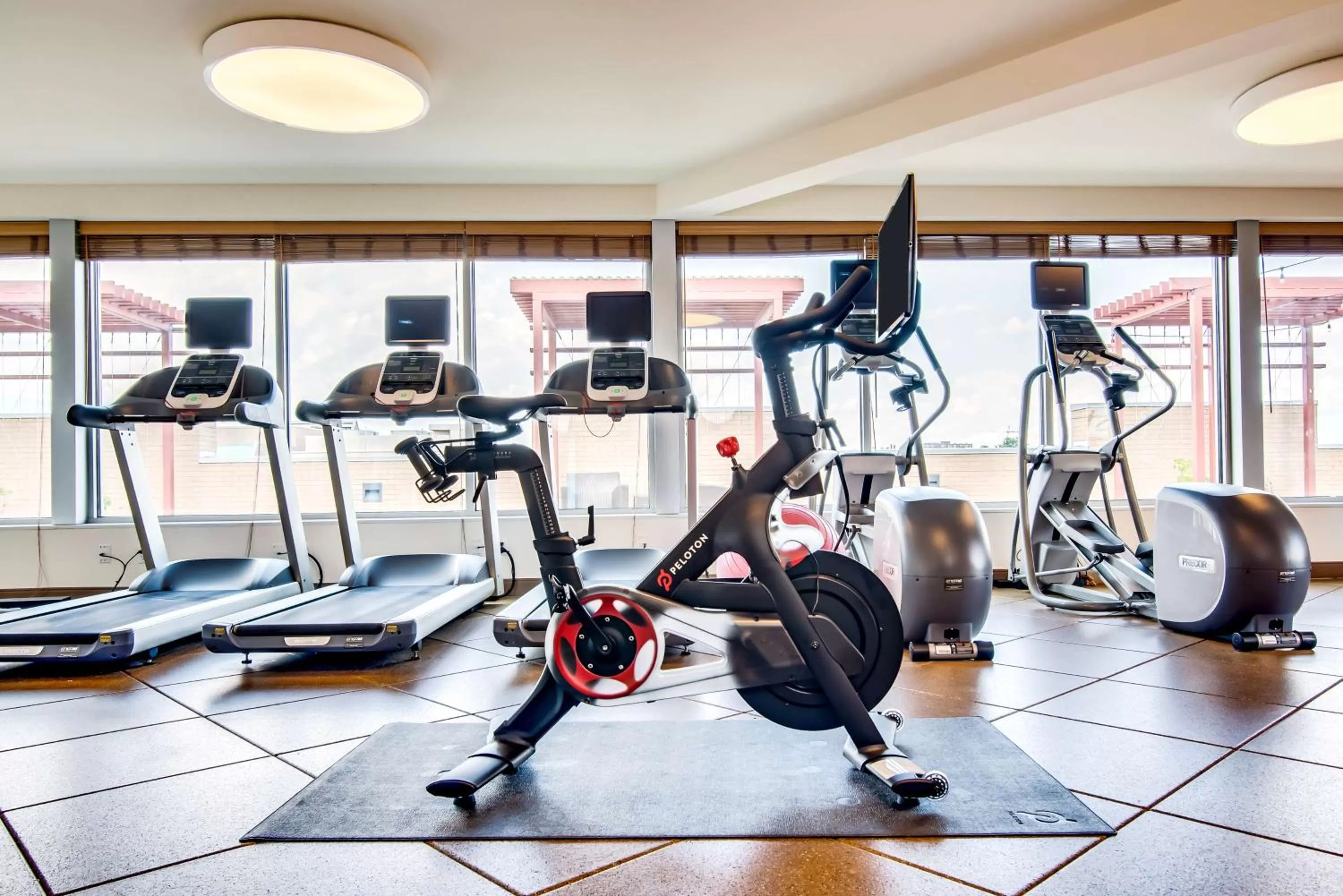 Fitness centre/facilities in Hilton Garden Inn Alexandria Old Town National Harbor