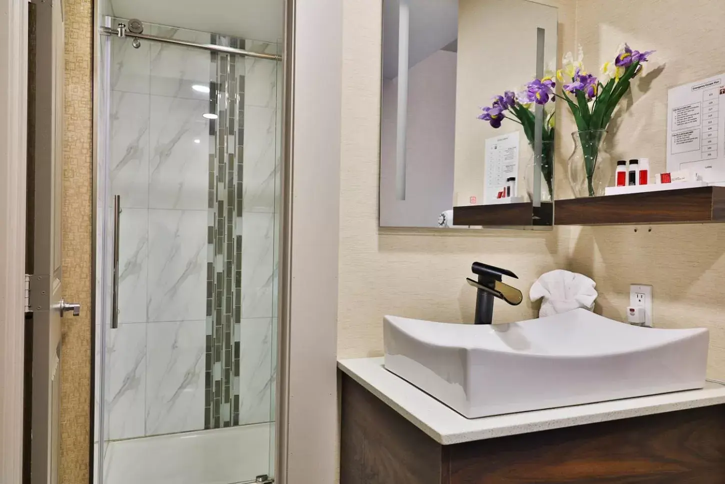 Shower, Bathroom in Baymont by Wyndham Medicine Hat
