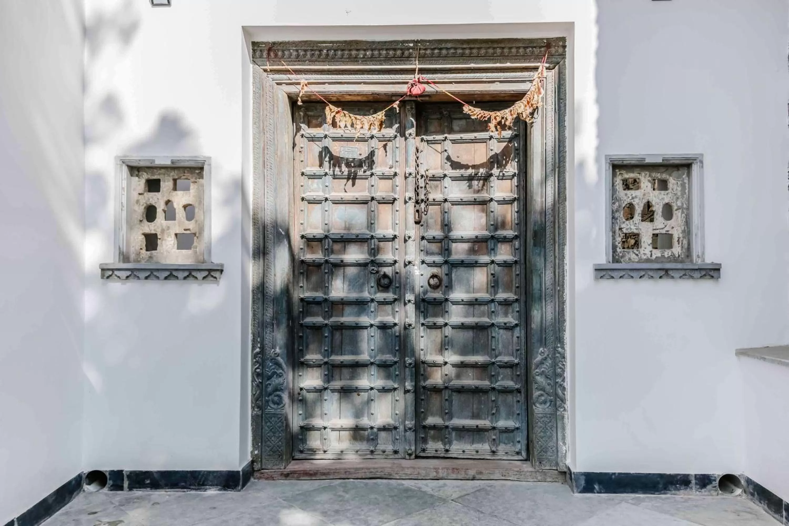 Facade/entrance in The Neem Tree