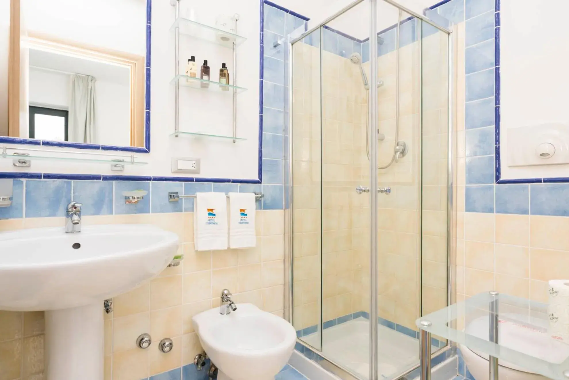 Shower, Bathroom in Hotel Murmann