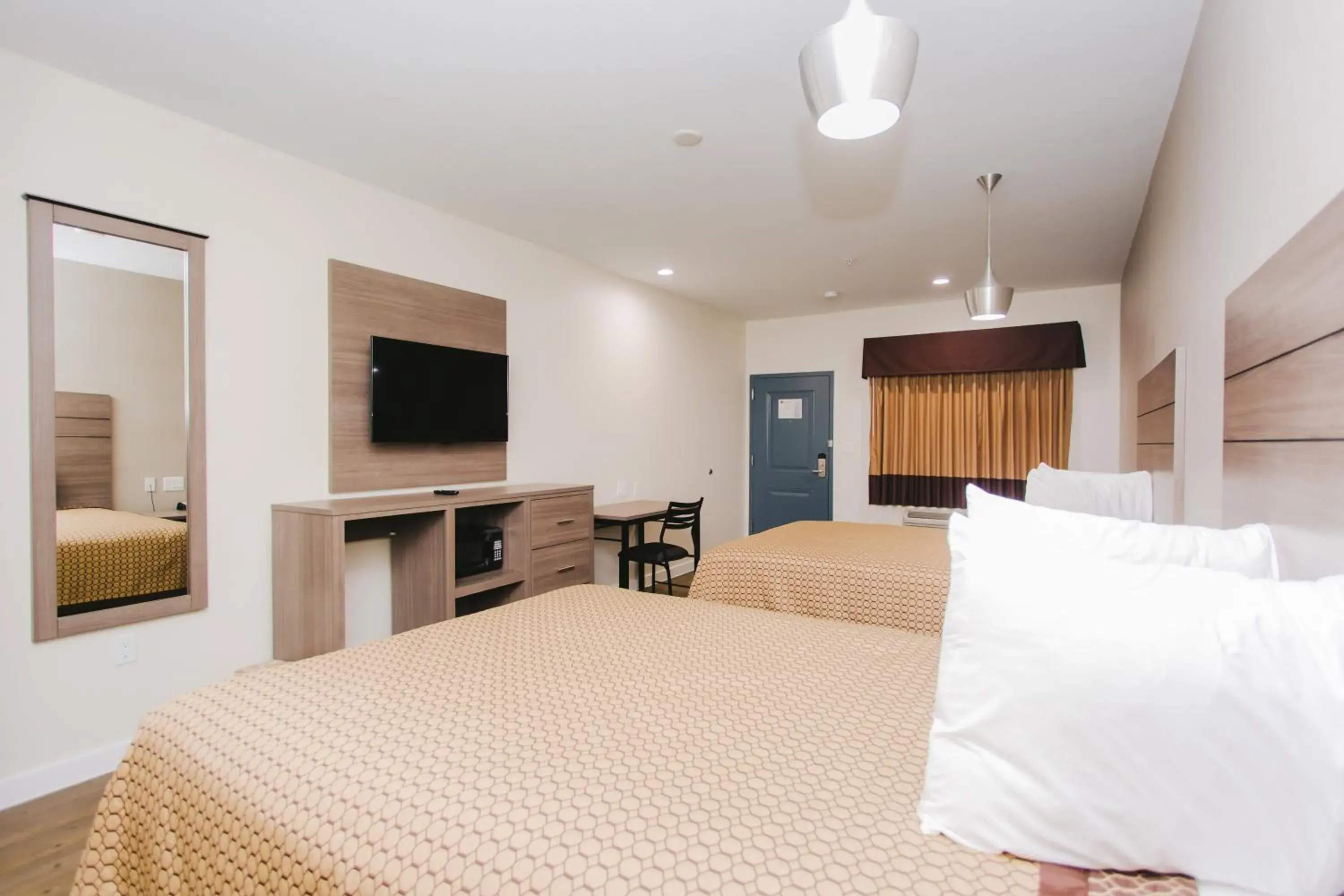 Bed in Palace Inn- Louetta Bed in Palace Inn- Louetta