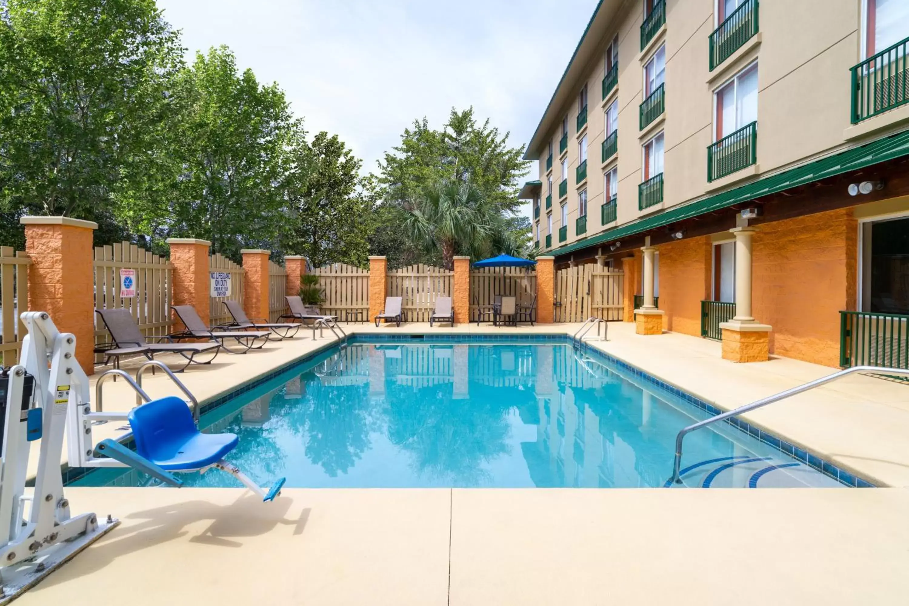 Swimming Pool in Holiday Inn Express Hotel & Suites Bluffton at Hilton Head Area, an IHG Hotel