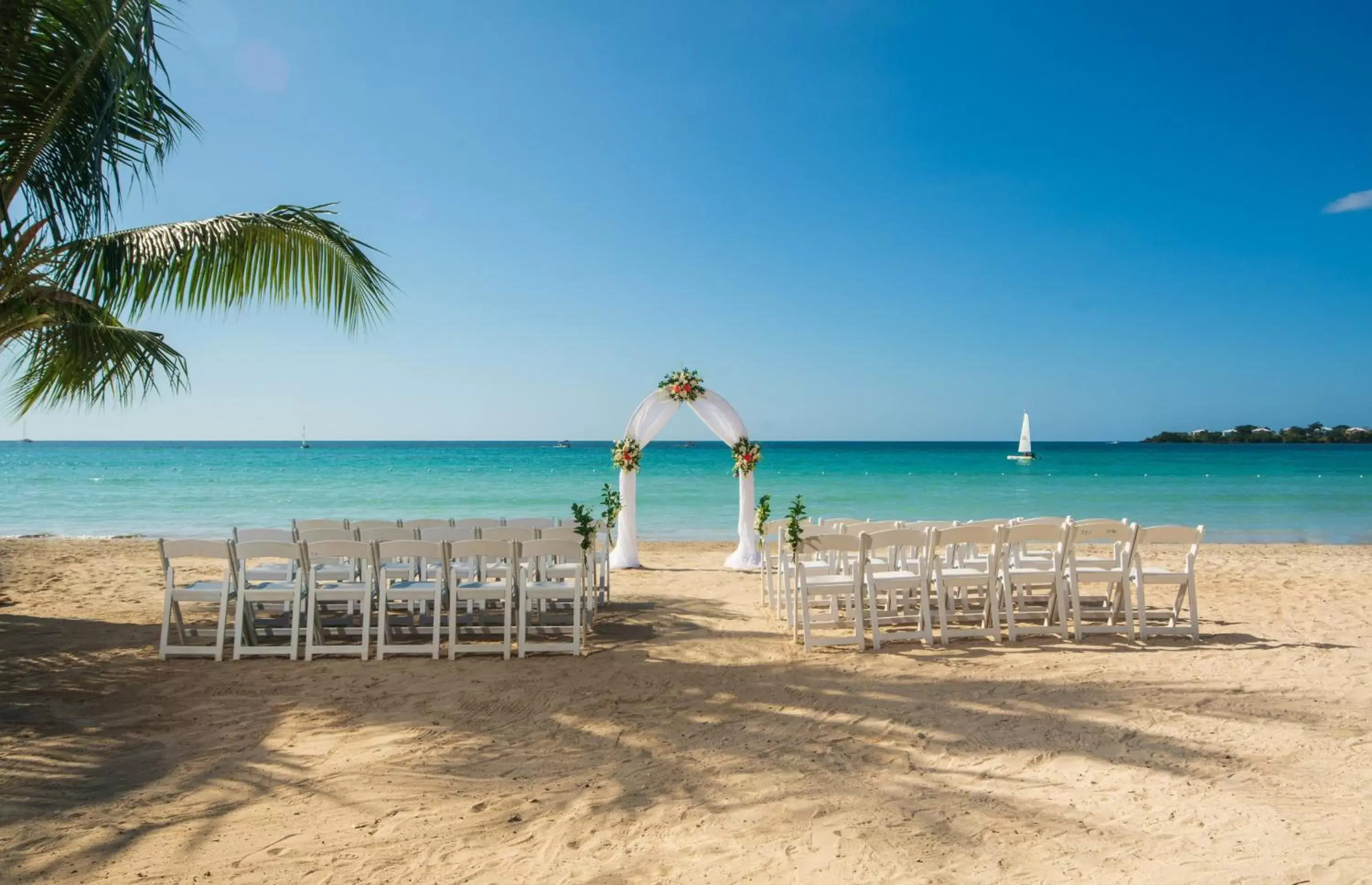 Banquet/Function facilities, Beach in Riu Palace Tropical Bay - All Inclusive