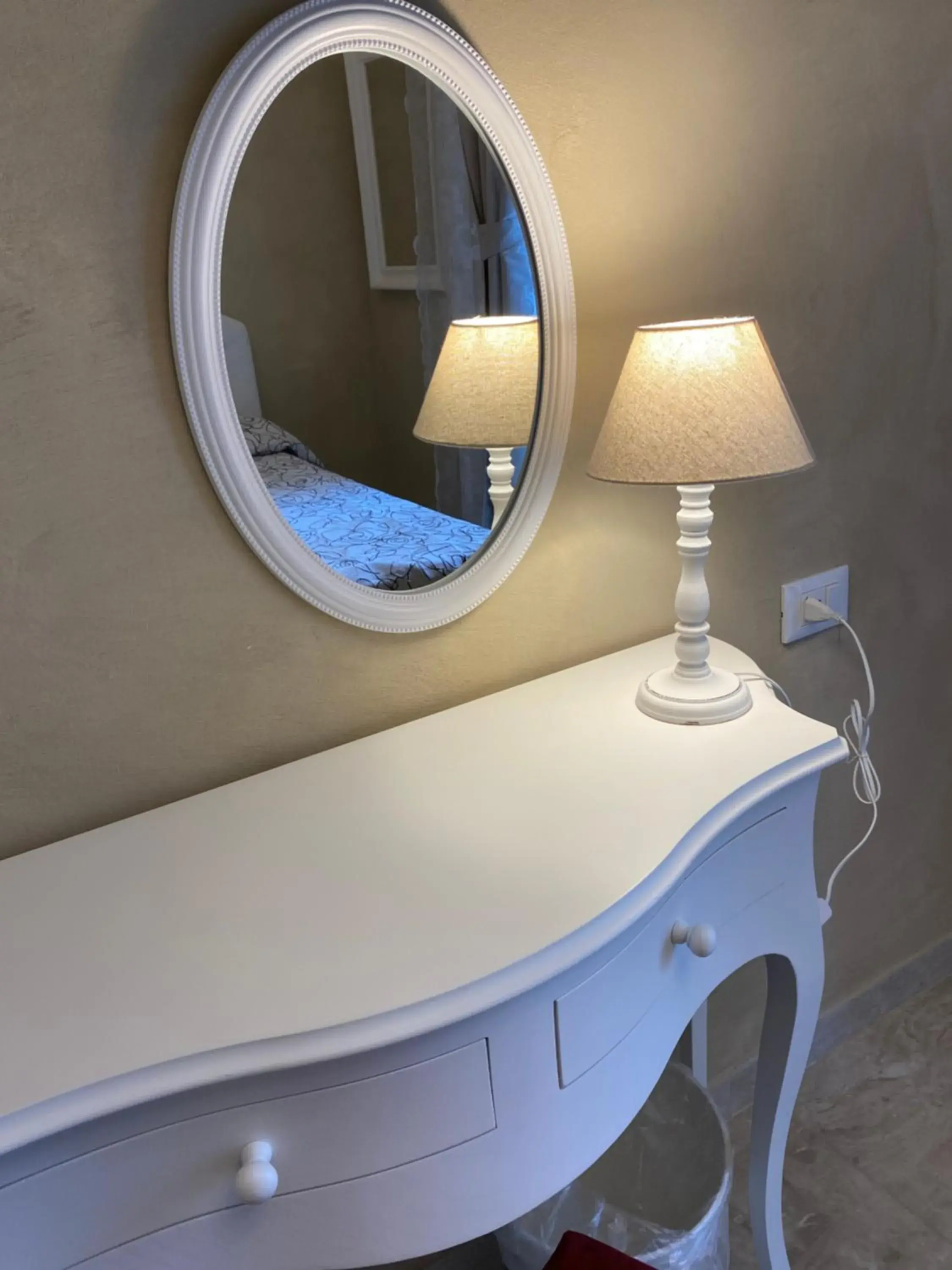 Patio, Bathroom in Boutique Hotel Calais Milano