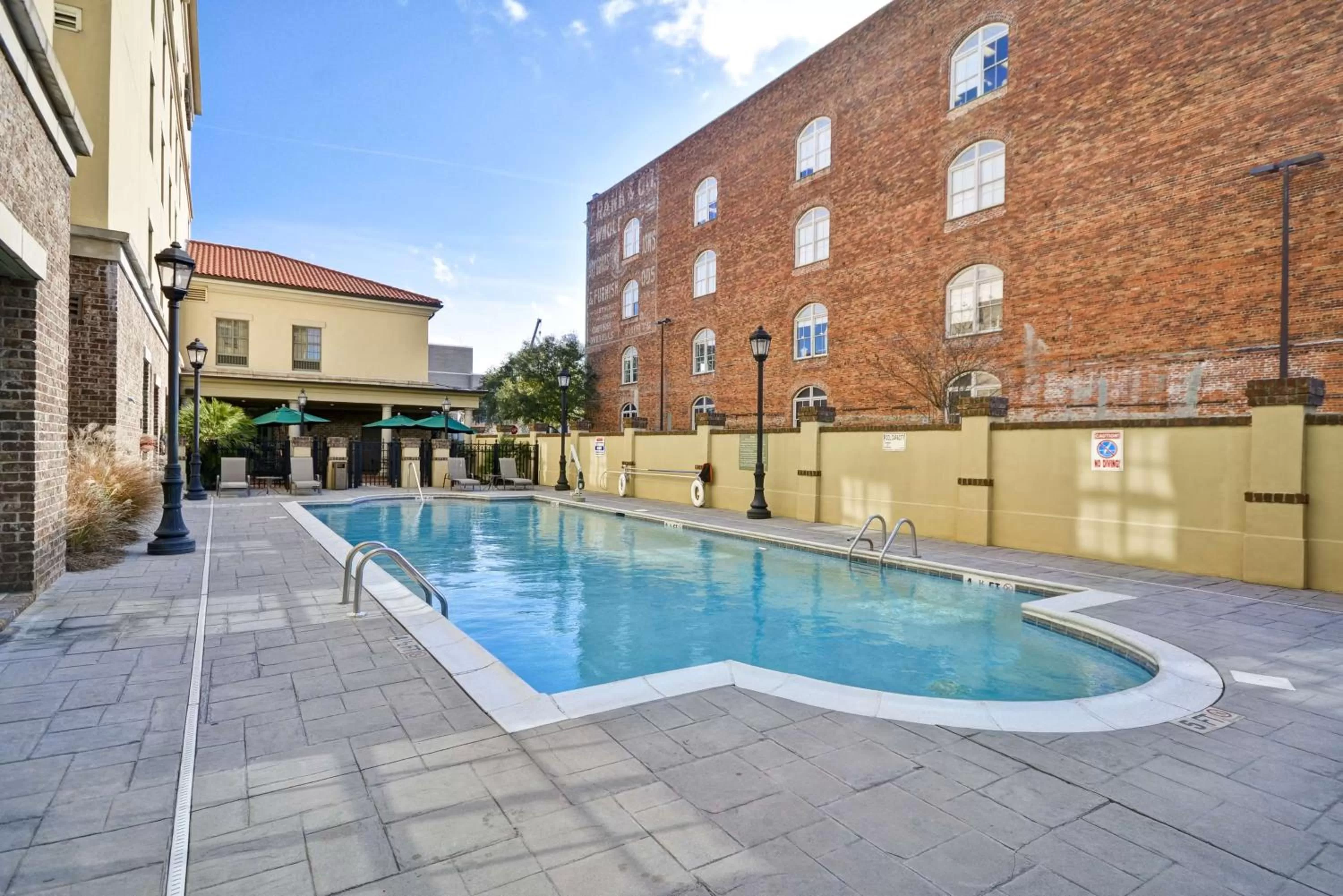 Pool view in Hampton Inn & Suites Savannah Historic District