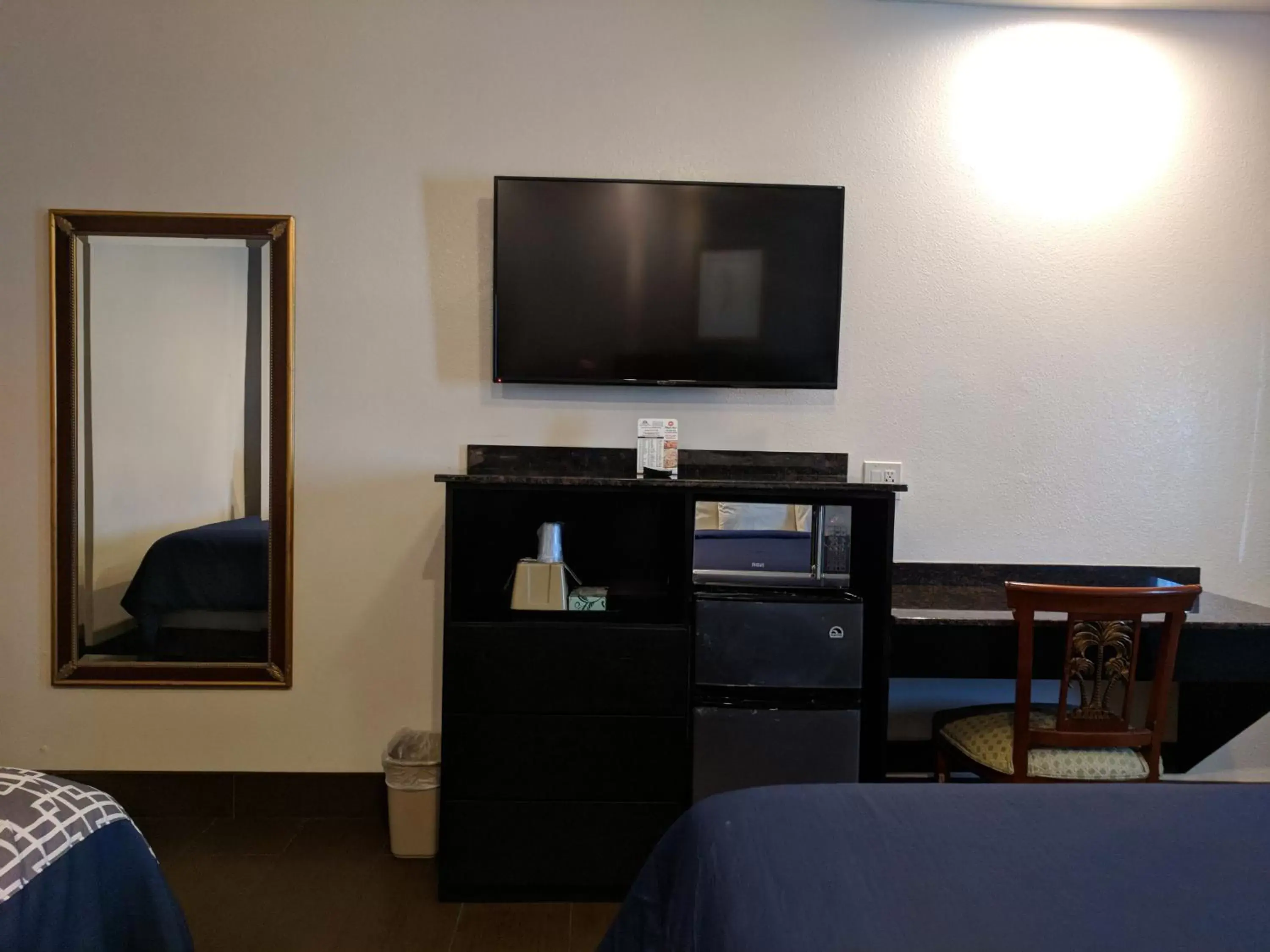 TV and multimedia, TV/Entertainment Center in Americas Best Value Inn - Brownsville