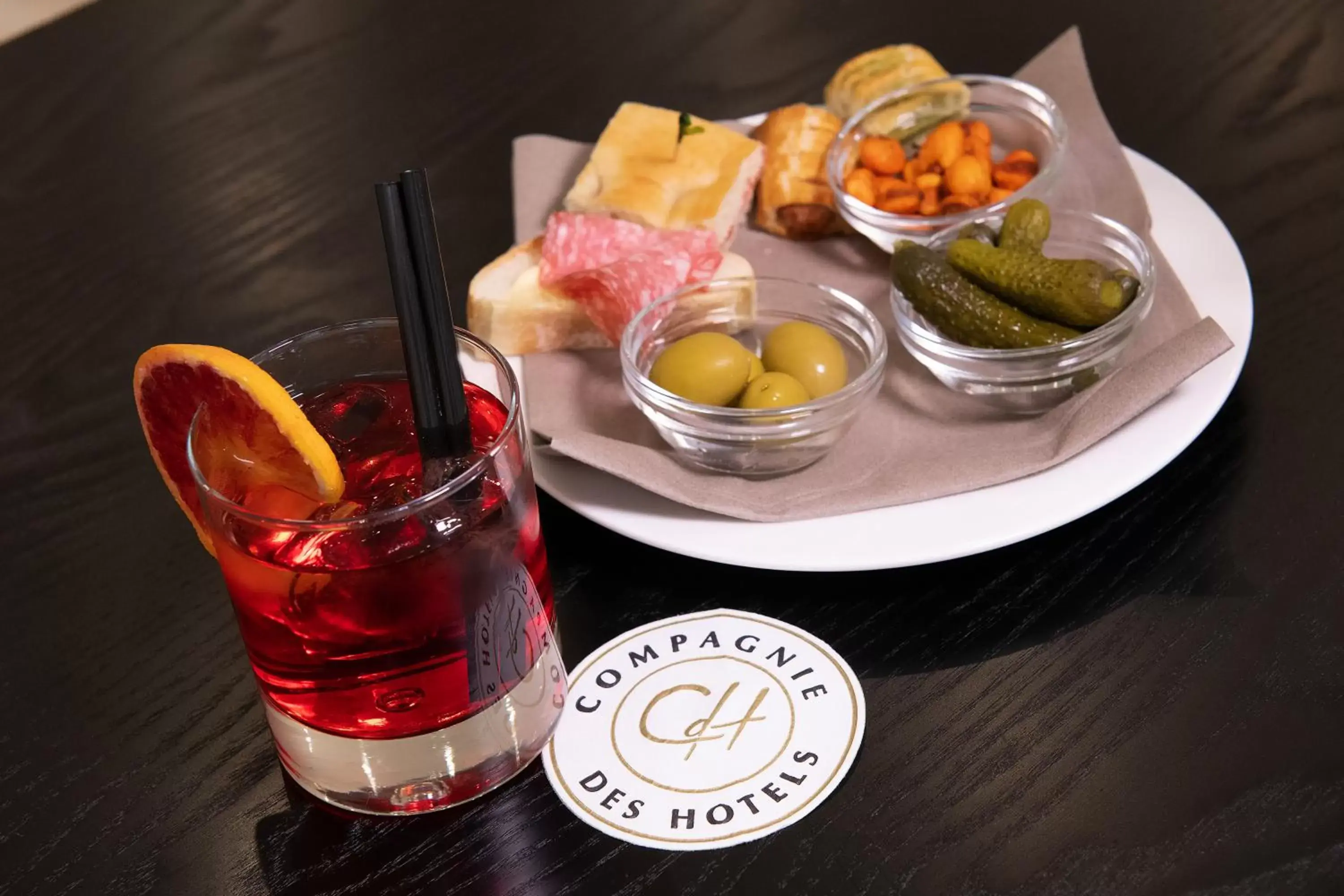 Lounge or bar in CDH Hotel Modena Lounge or bar in CDH Hotel Modena