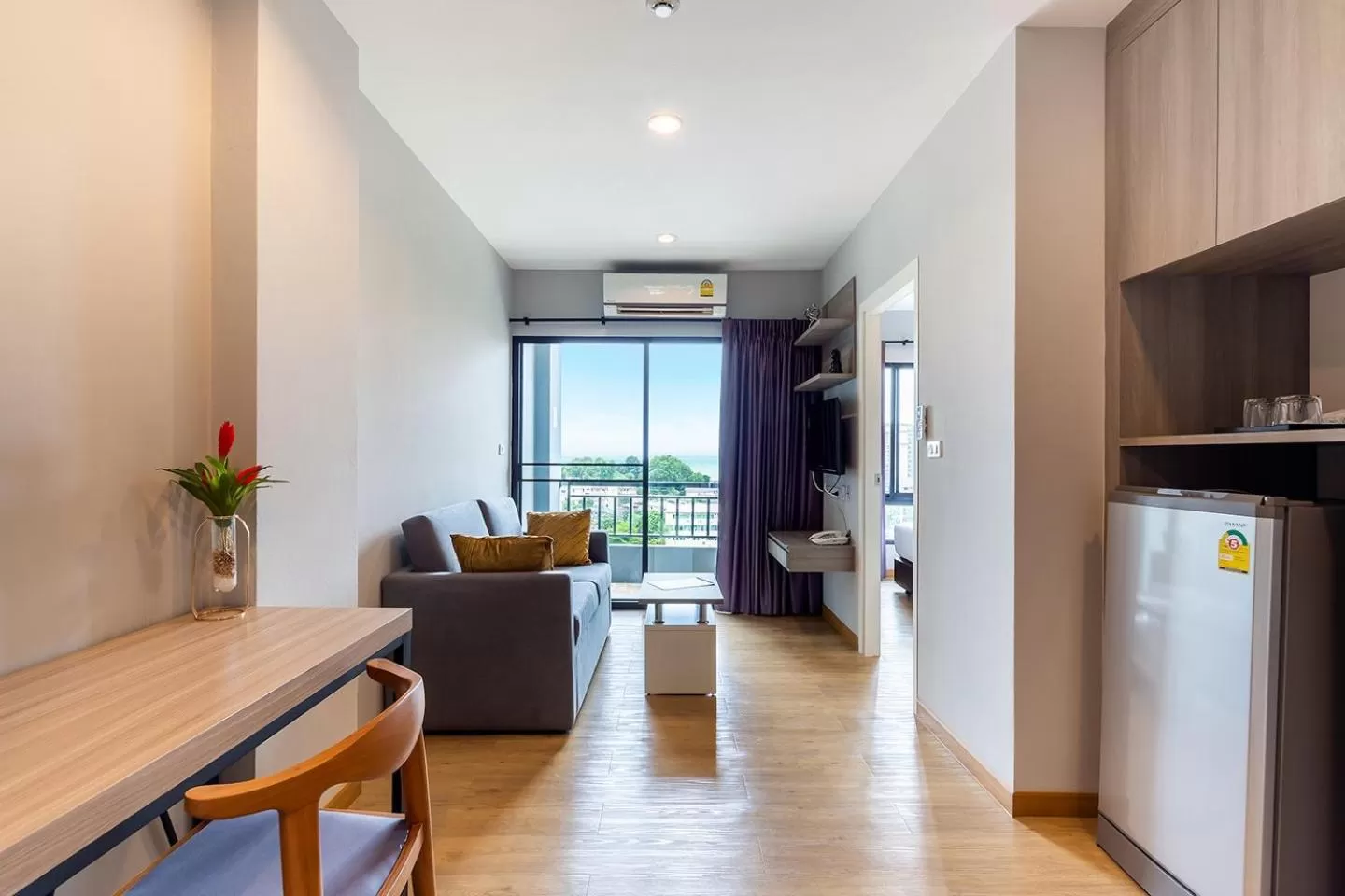 TV and multimedia in Horsehill Hotel Sriracha