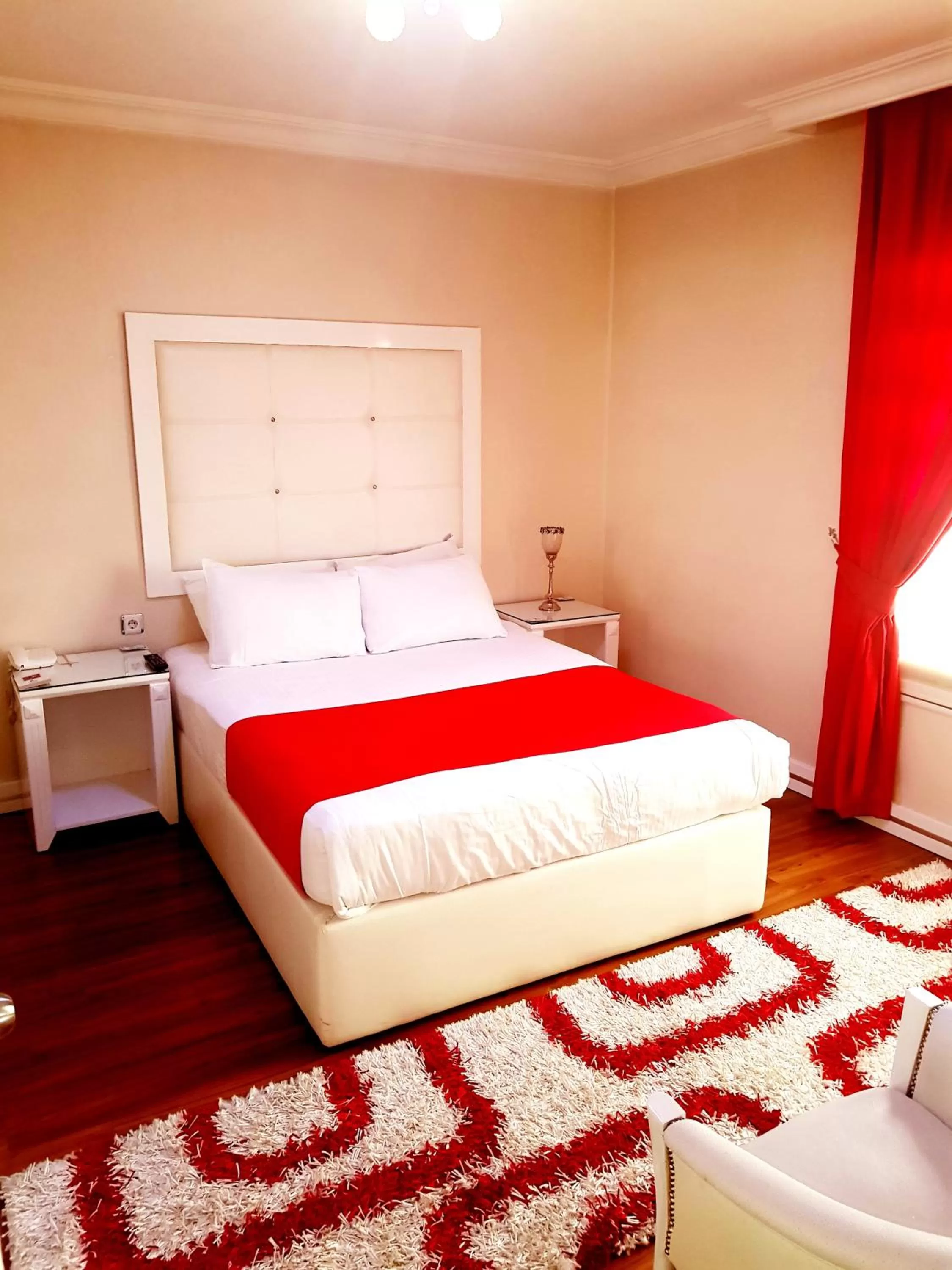 Bedroom, Bed in Business Park Hotel