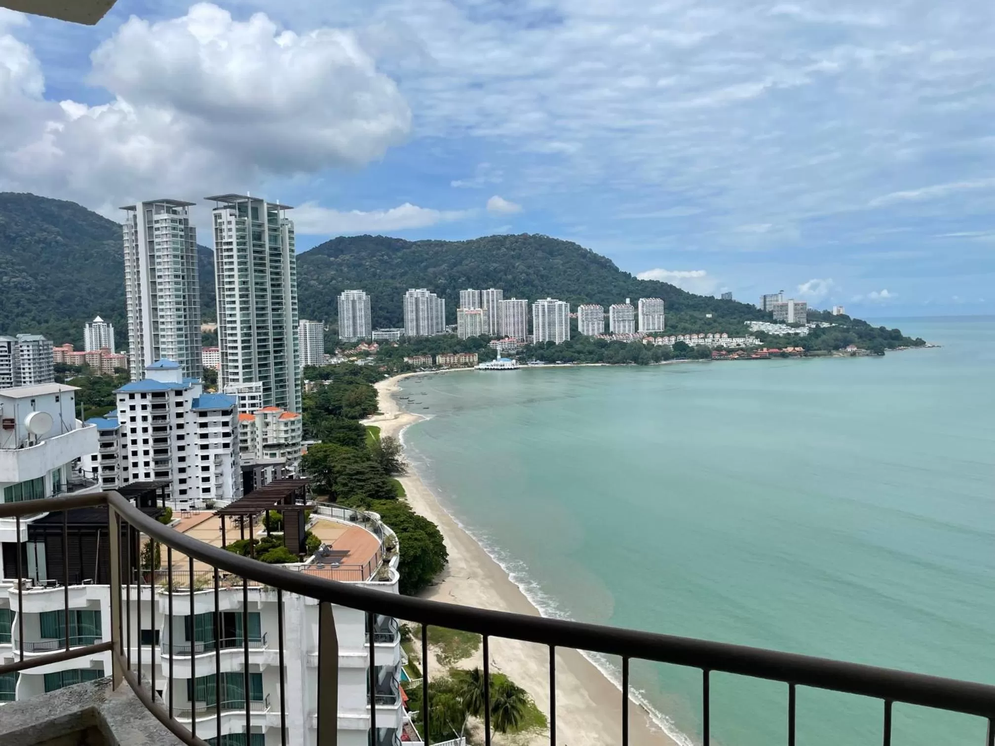 Balcony/Terrace in Seaview Suite at Rainbow Paradise