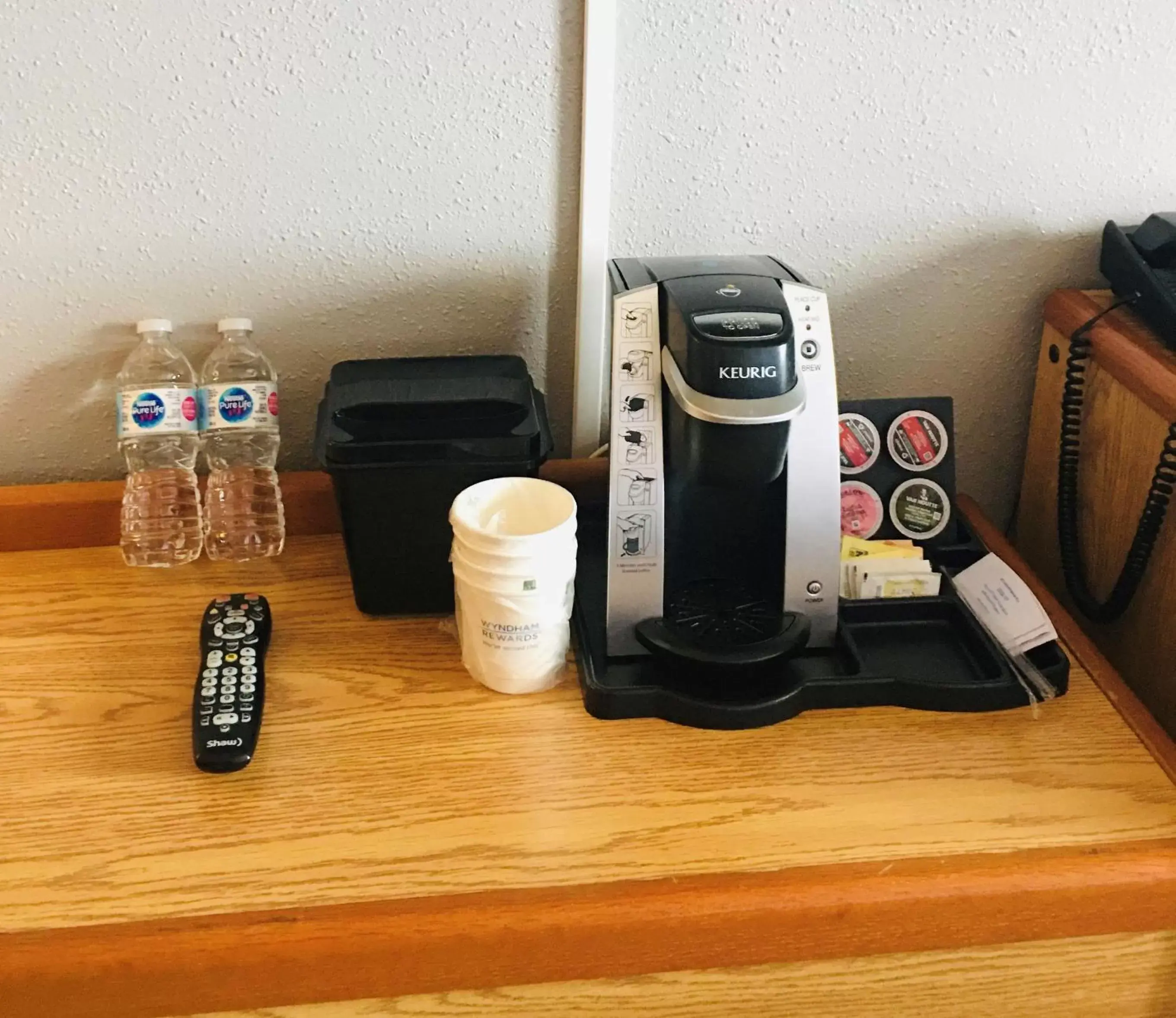 Coffee/tea facilities in Super 8 by Wyndham Swift Current