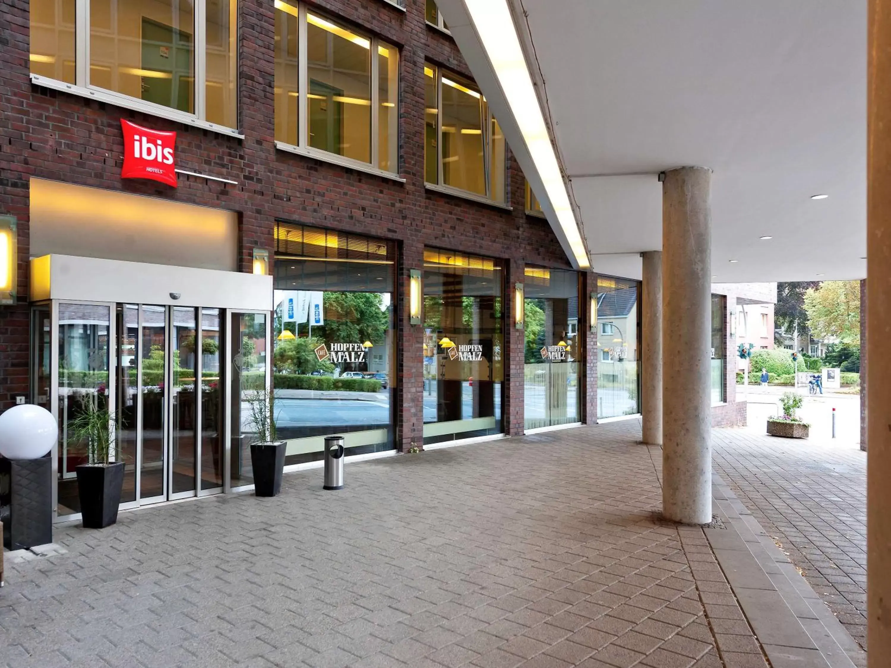 Property building in ibis Hamburg Alsterring