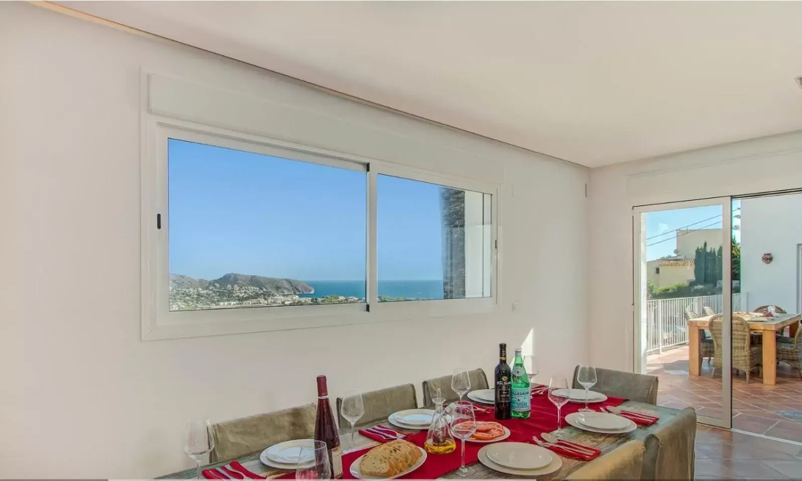 Dining area in Villa Beniarres Guest House B&B in Moraira