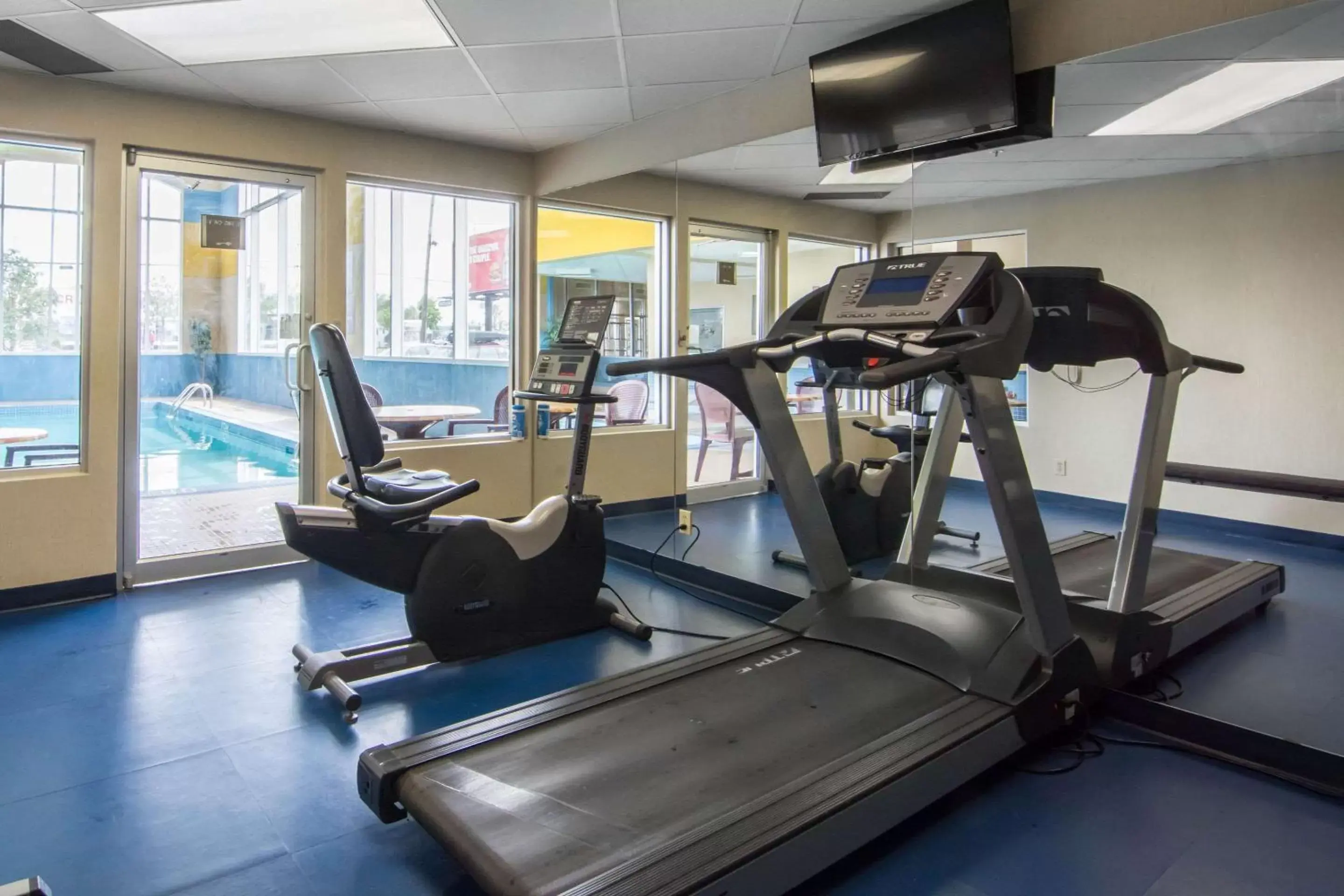 Fitness centre/facilities, Fitness Center/Facilities in Comfort Inn & Suites Airport South