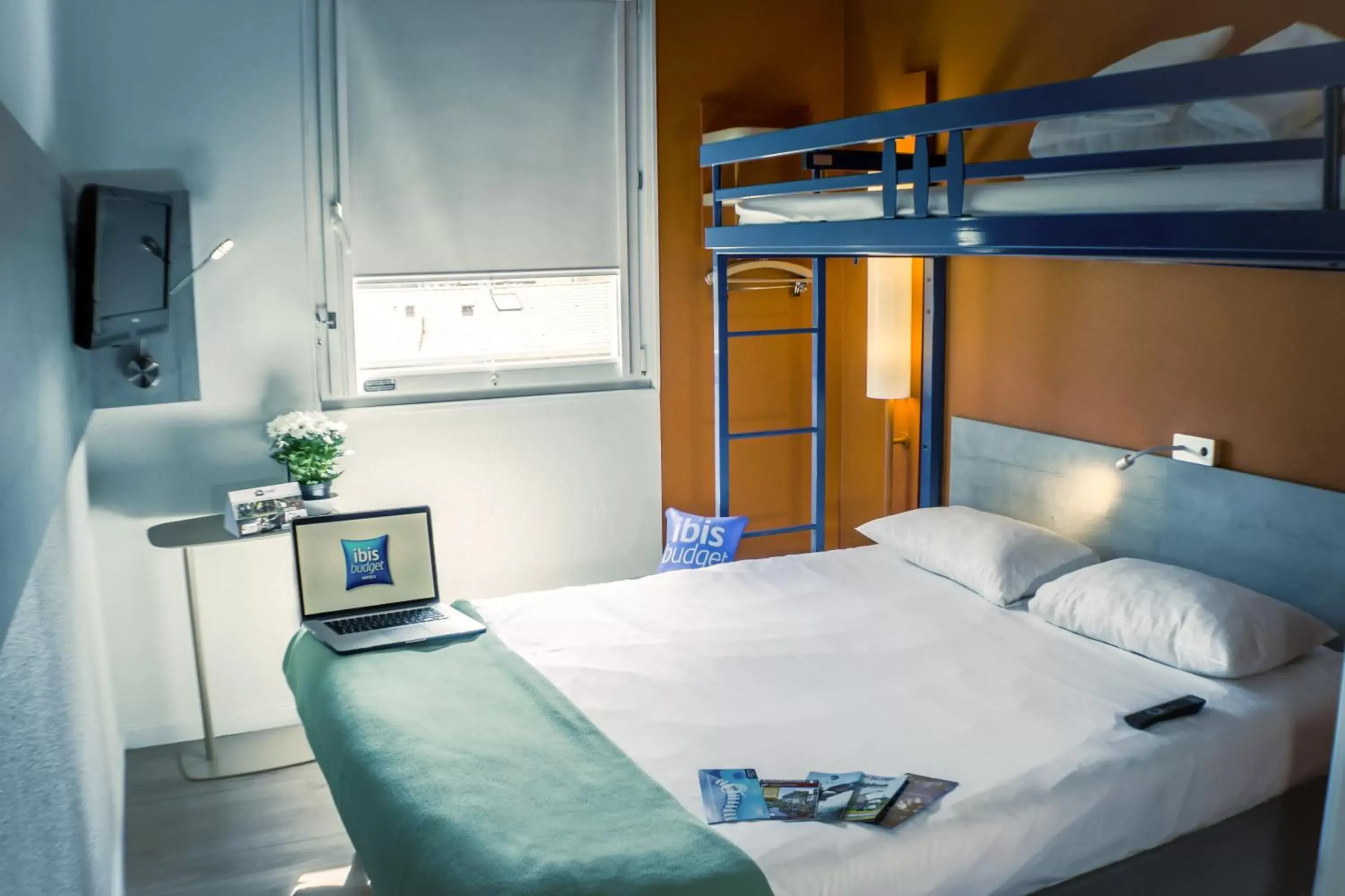 Bed, Bunk Bed in ibis Budget Colmar Centre Gare