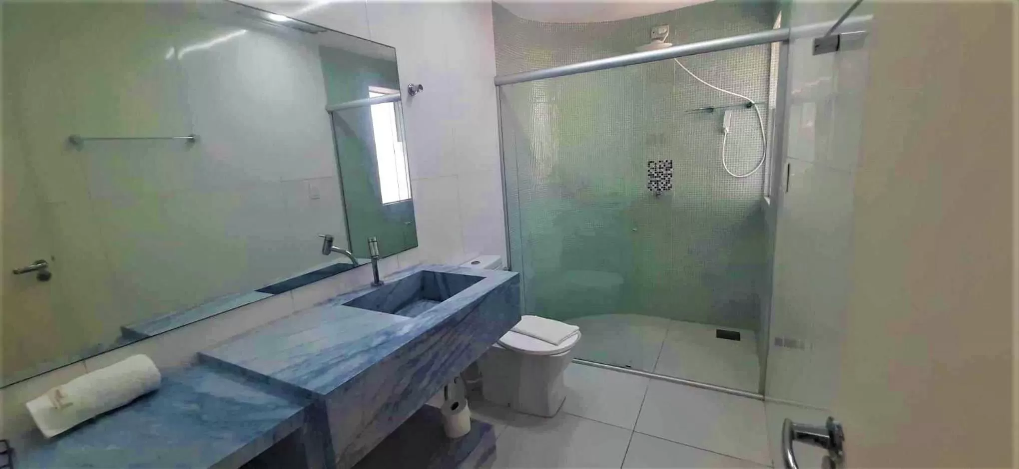 Bathroom in Innsenso B&B