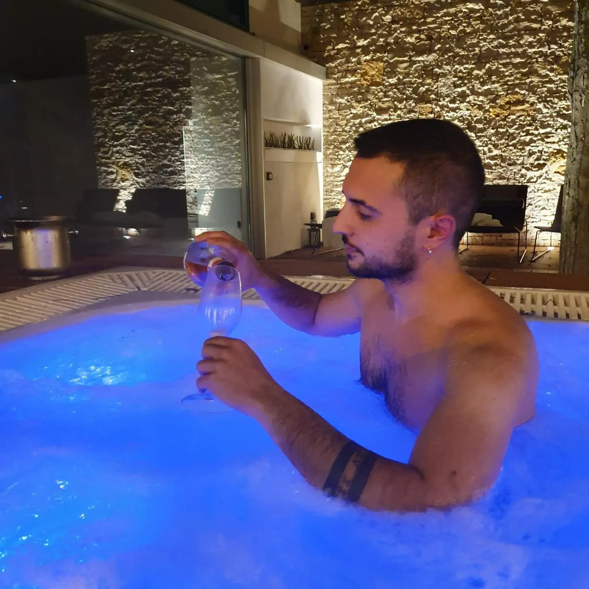 Hot Tub, Swimming Pool in Gran Paradiso Hotel Spa