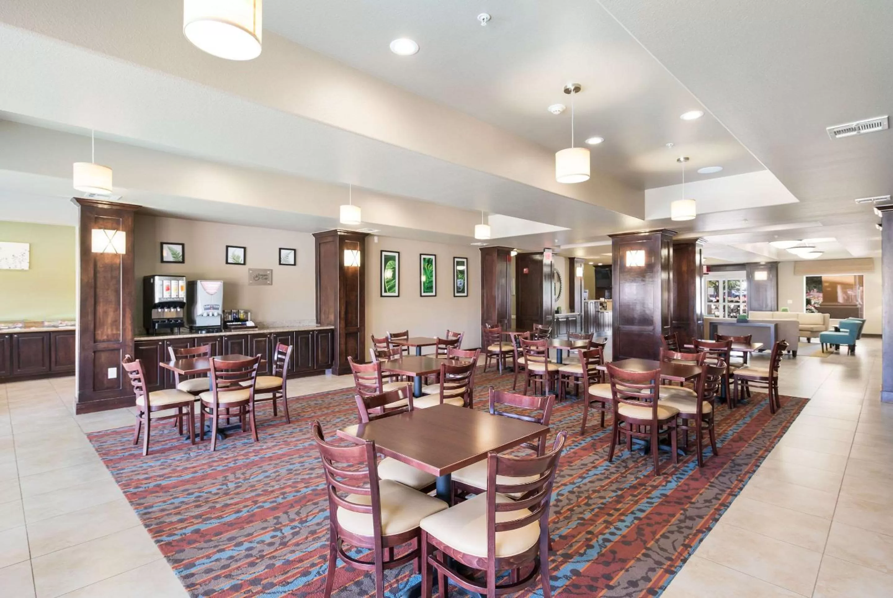 Restaurant/places to eat in Sleep Inn & Suites Midland West