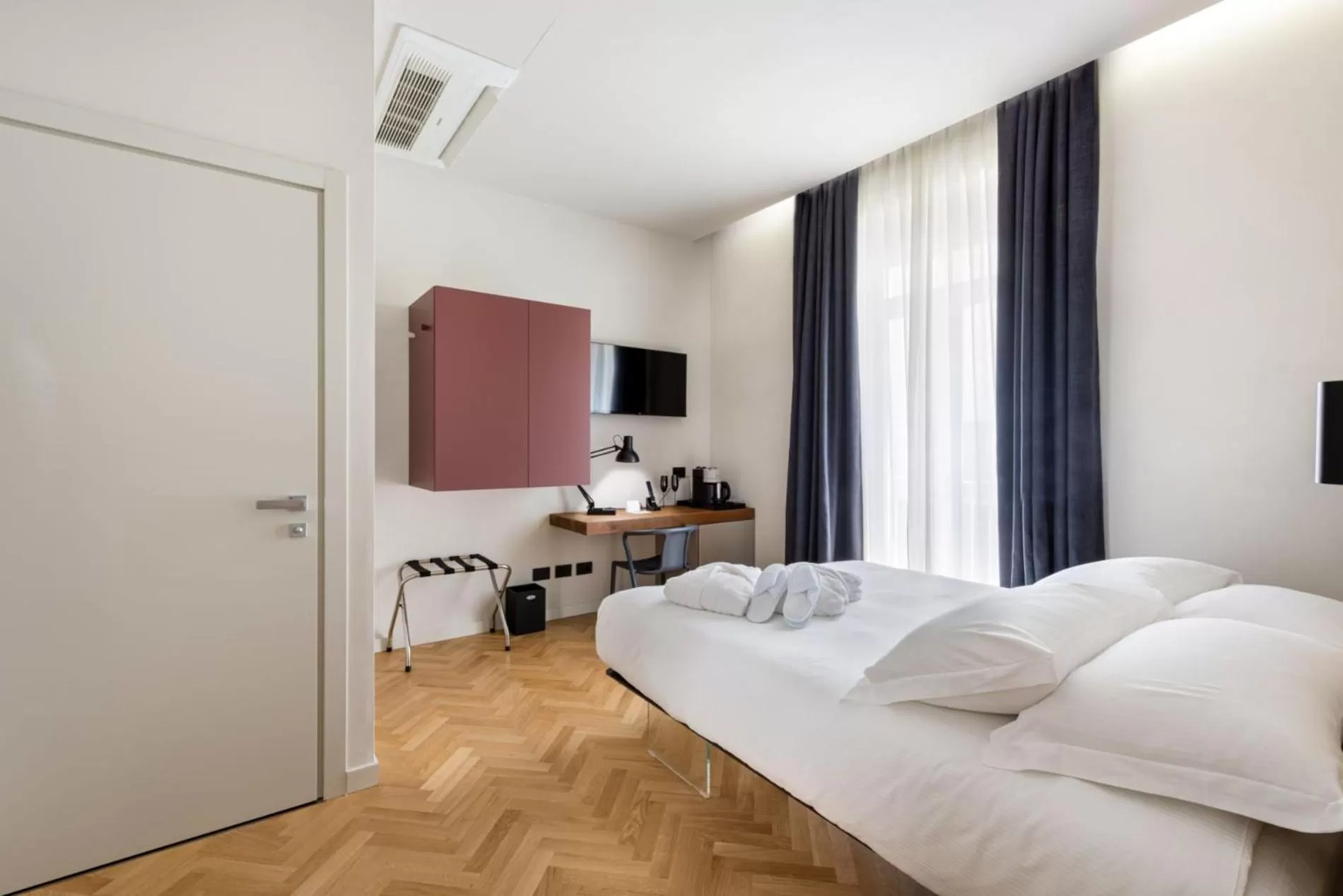 Bedroom, Bed in Villa Fedora Luxury Suites