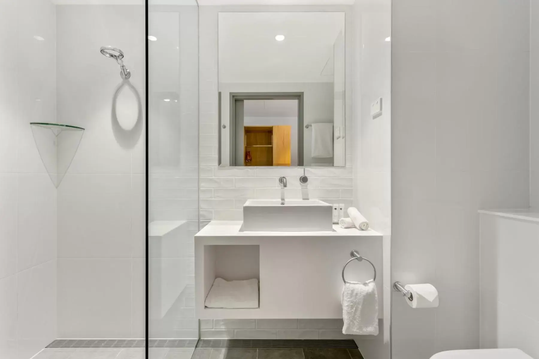 Bathroom in Rydges Gold Coast Airport