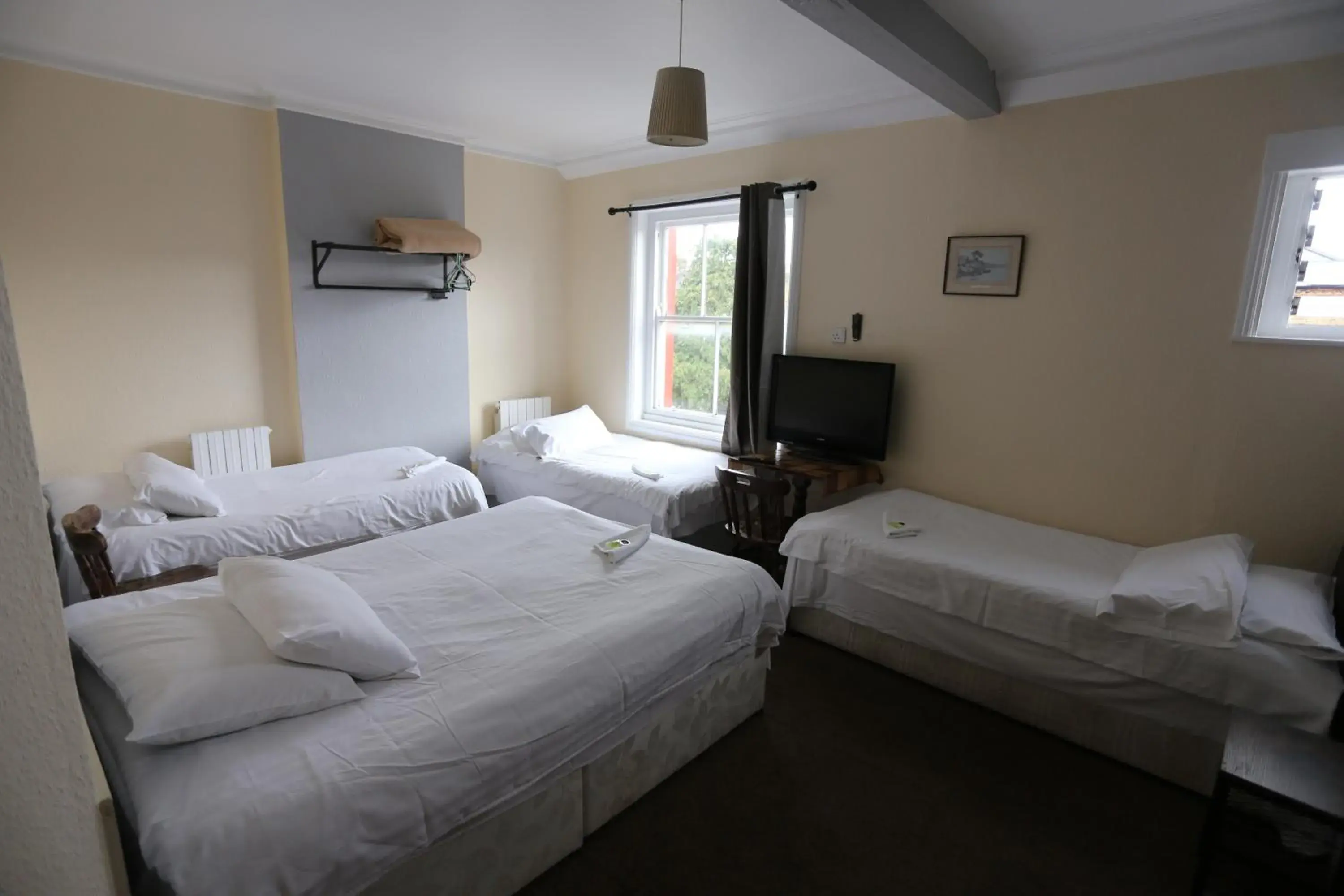 Bedroom, Bed in Charlie Hotel