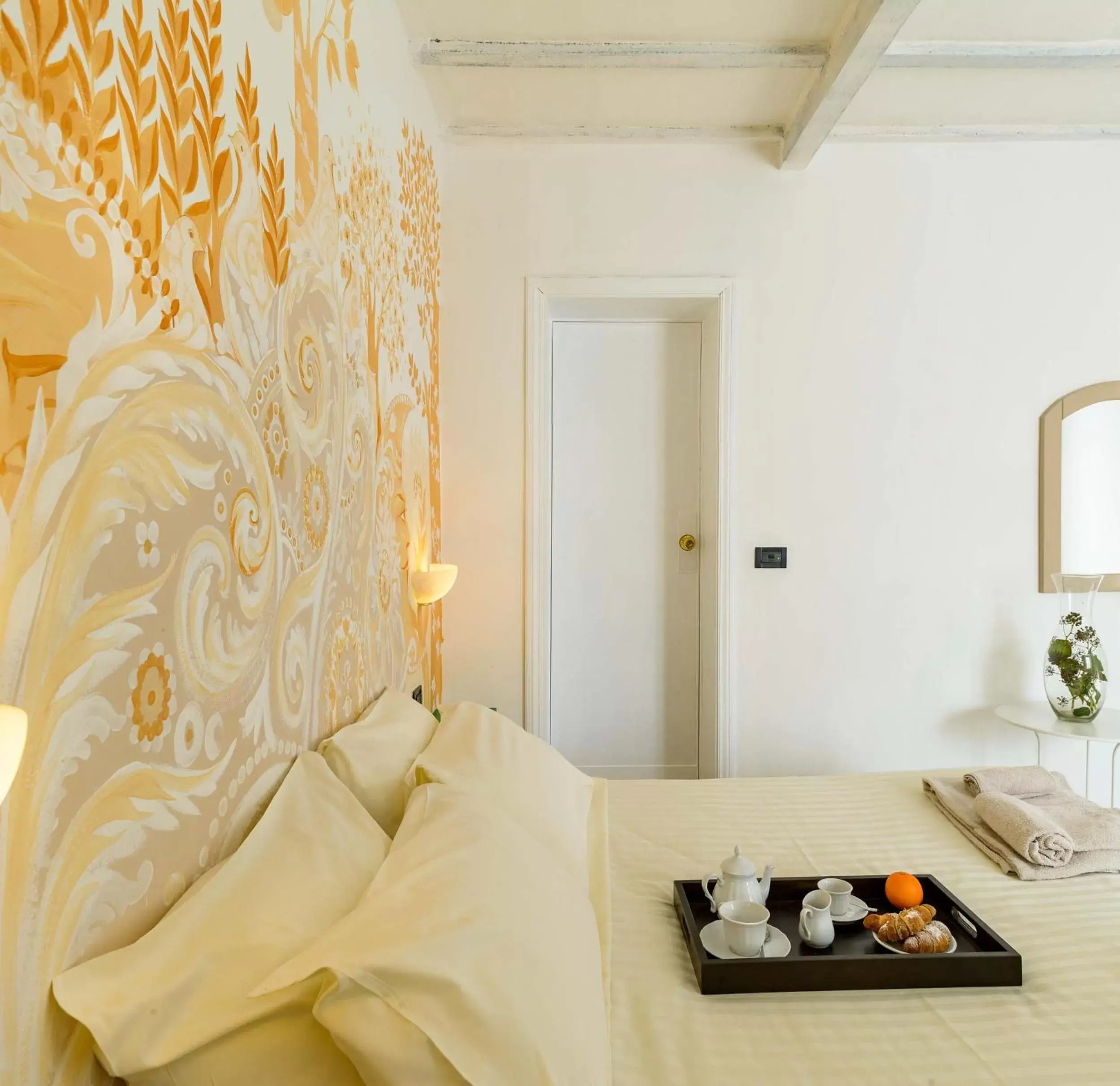 Bedroom, Bed in Hotel San Francesco e il lupo