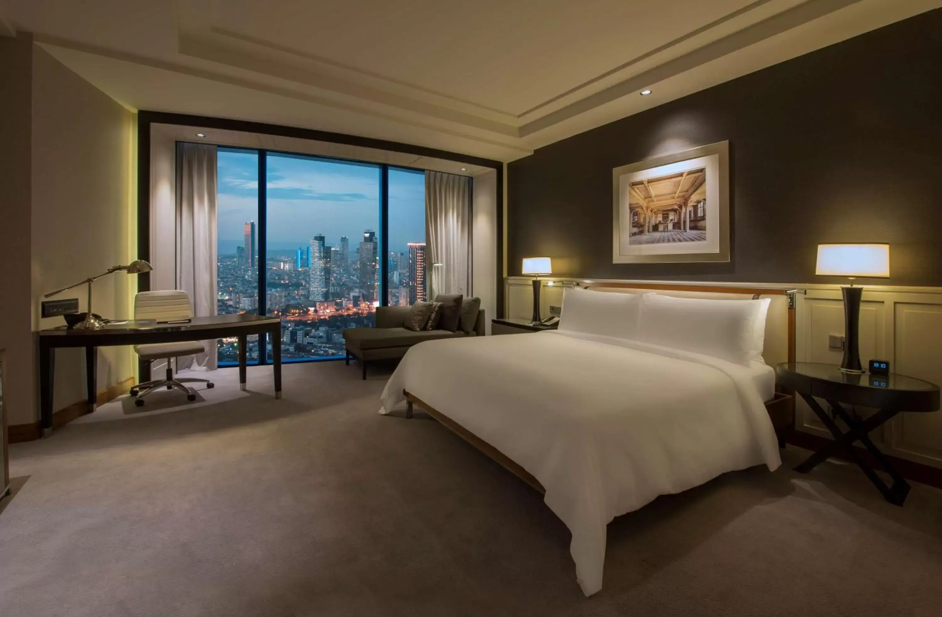 Bedroom, Bed in Hilton Istanbul Bomonti Bedroom, Bed in Hilton Istanbul Bomonti