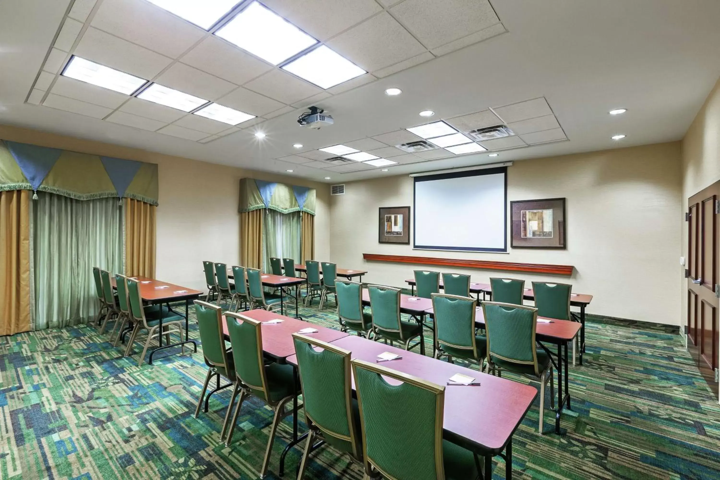 Meeting/conference room in Hampton Inn & Suites El Paso West