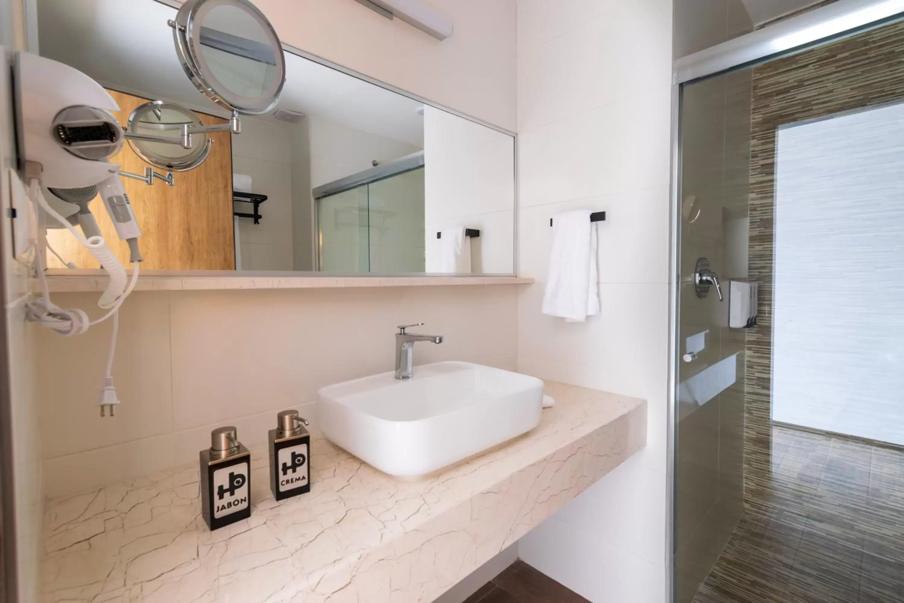 Bathroom in Hotel Balcón del Parque