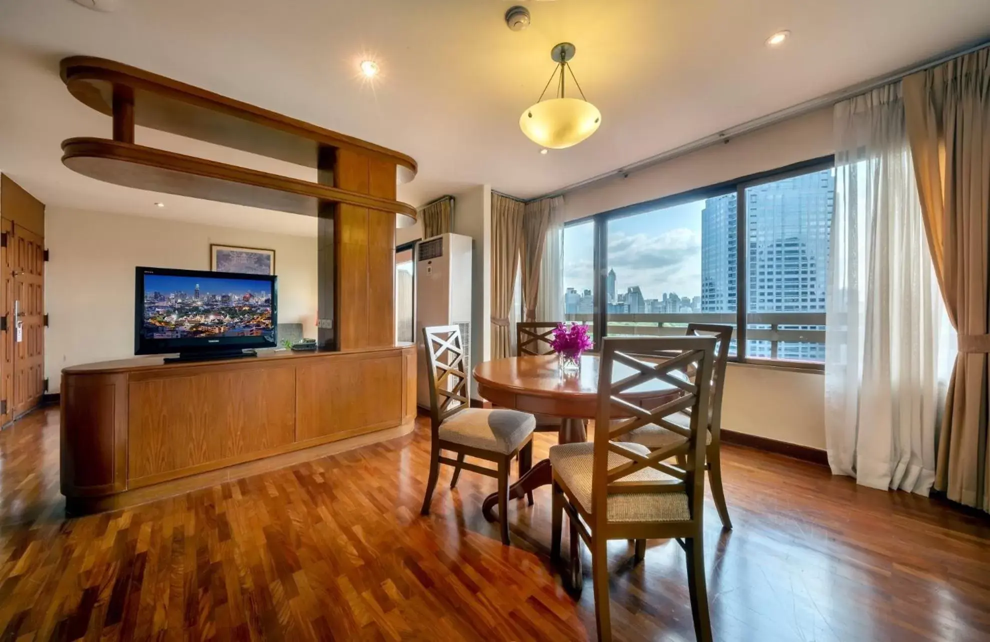 Seating area, Dining Area in Bandara Suites Silom, Bangkok - SHA Extra Plus