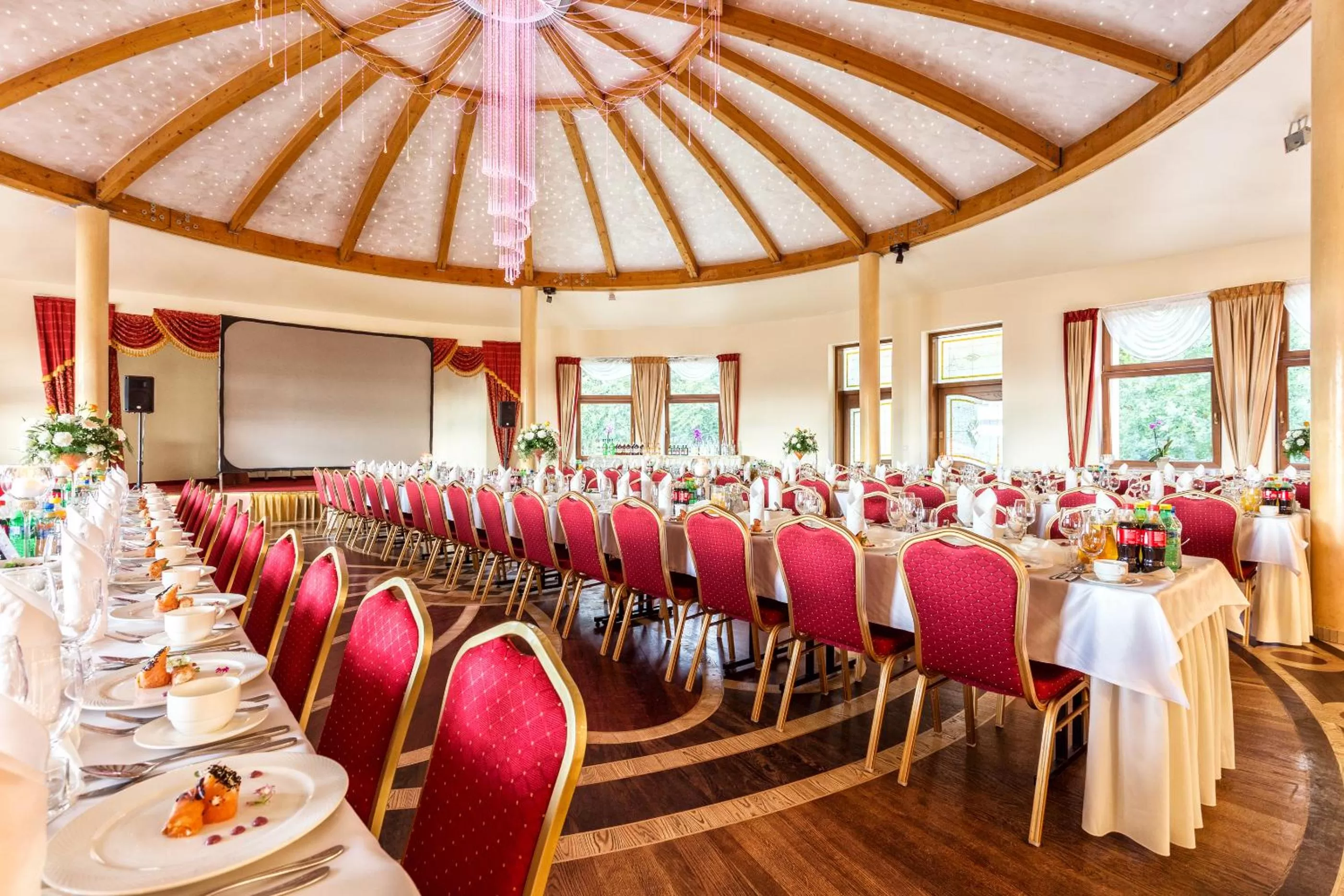 Leśna Perła - Restauracja i Pokoje Hotelowe