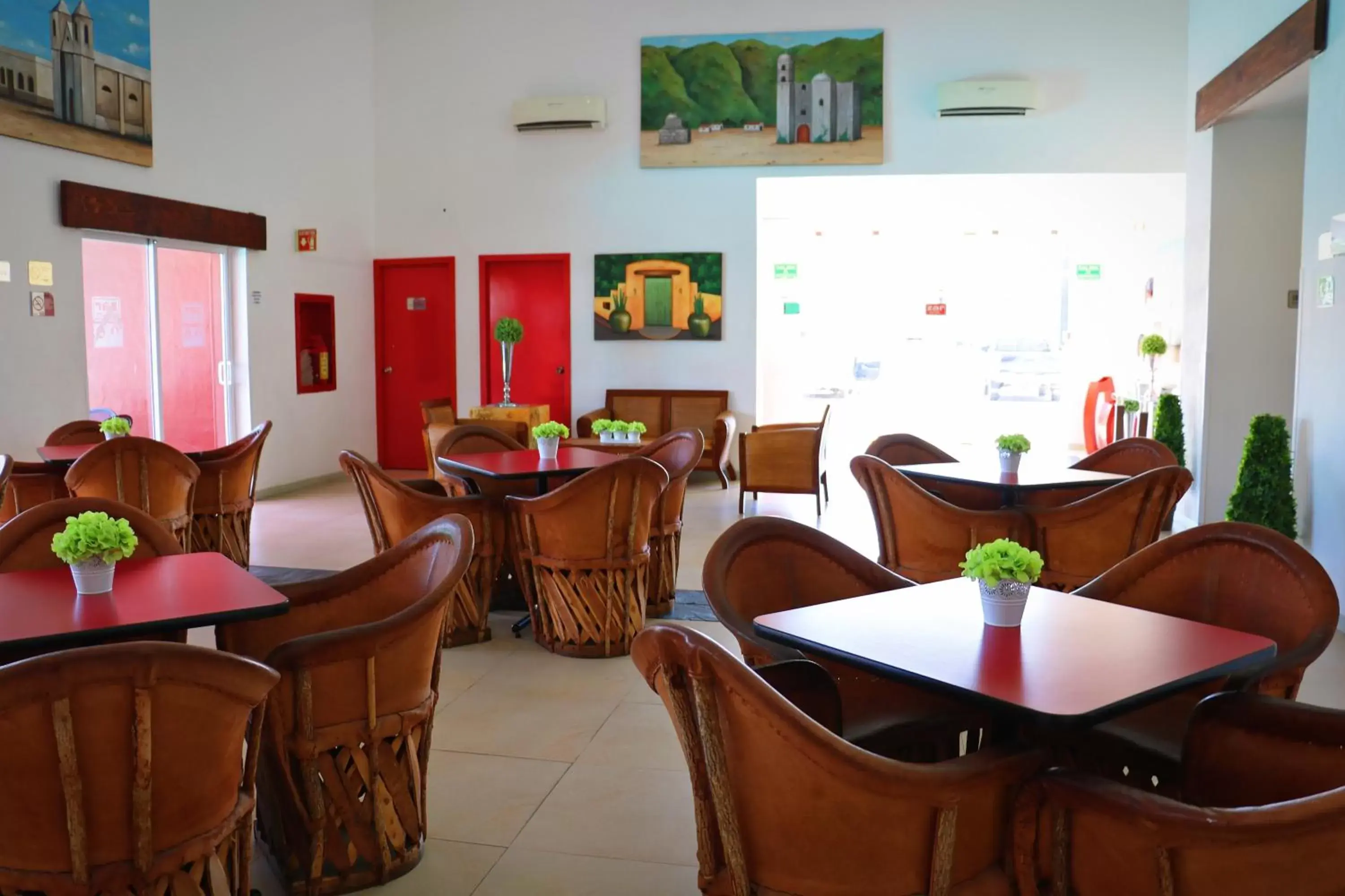 Restaurant/Places to Eat in Hotel Zar La Paz