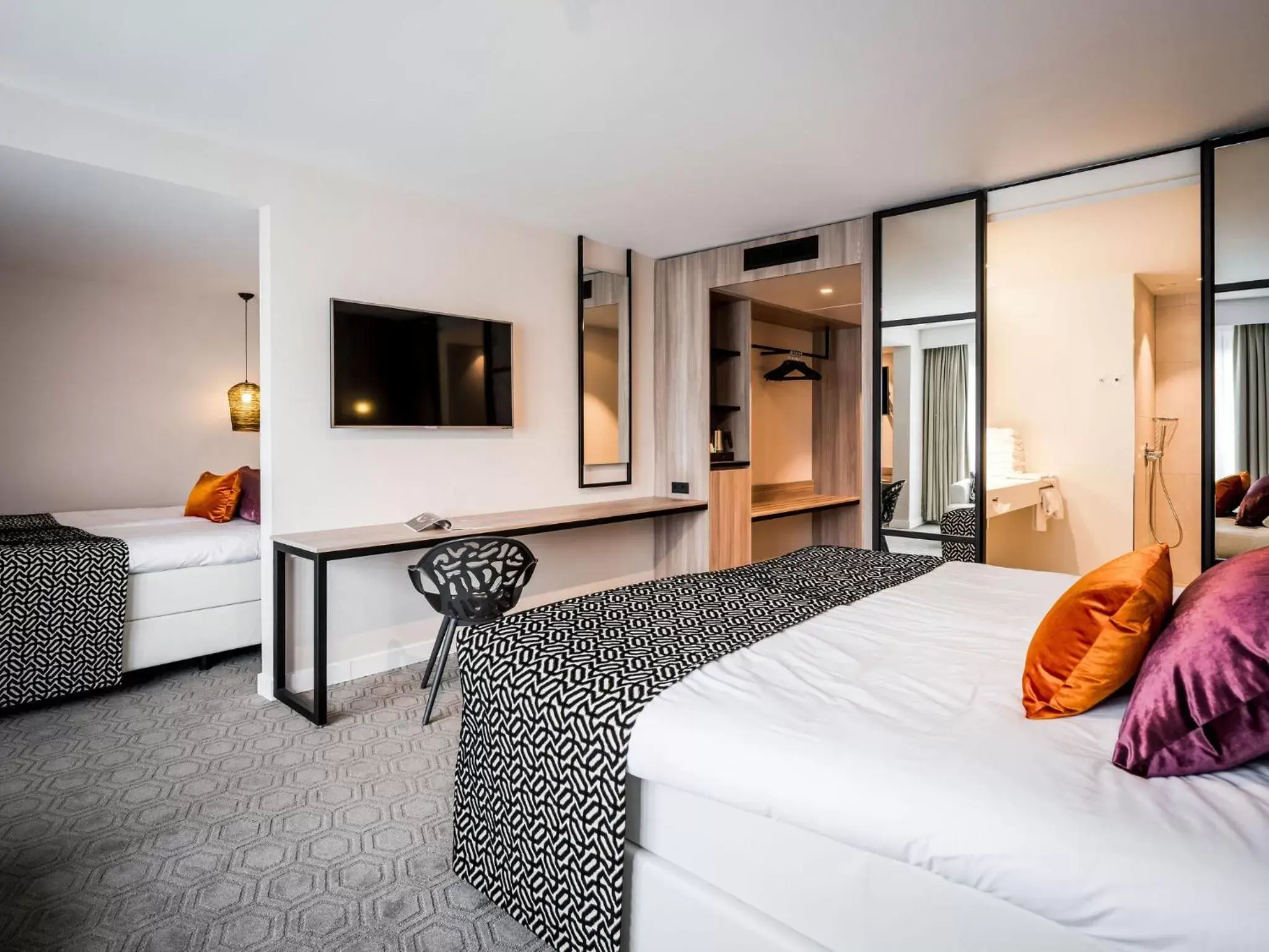 Deluxe Quadruple Room in Hotel Van der Valk Maastricht Deluxe Quadruple Room in Hotel Van der Valk Maastricht