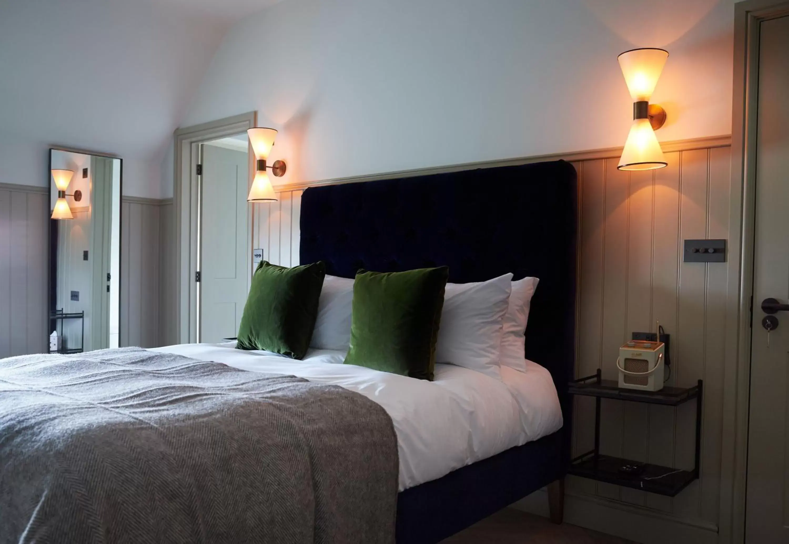 Bedroom, Bed in The Ingham Swan