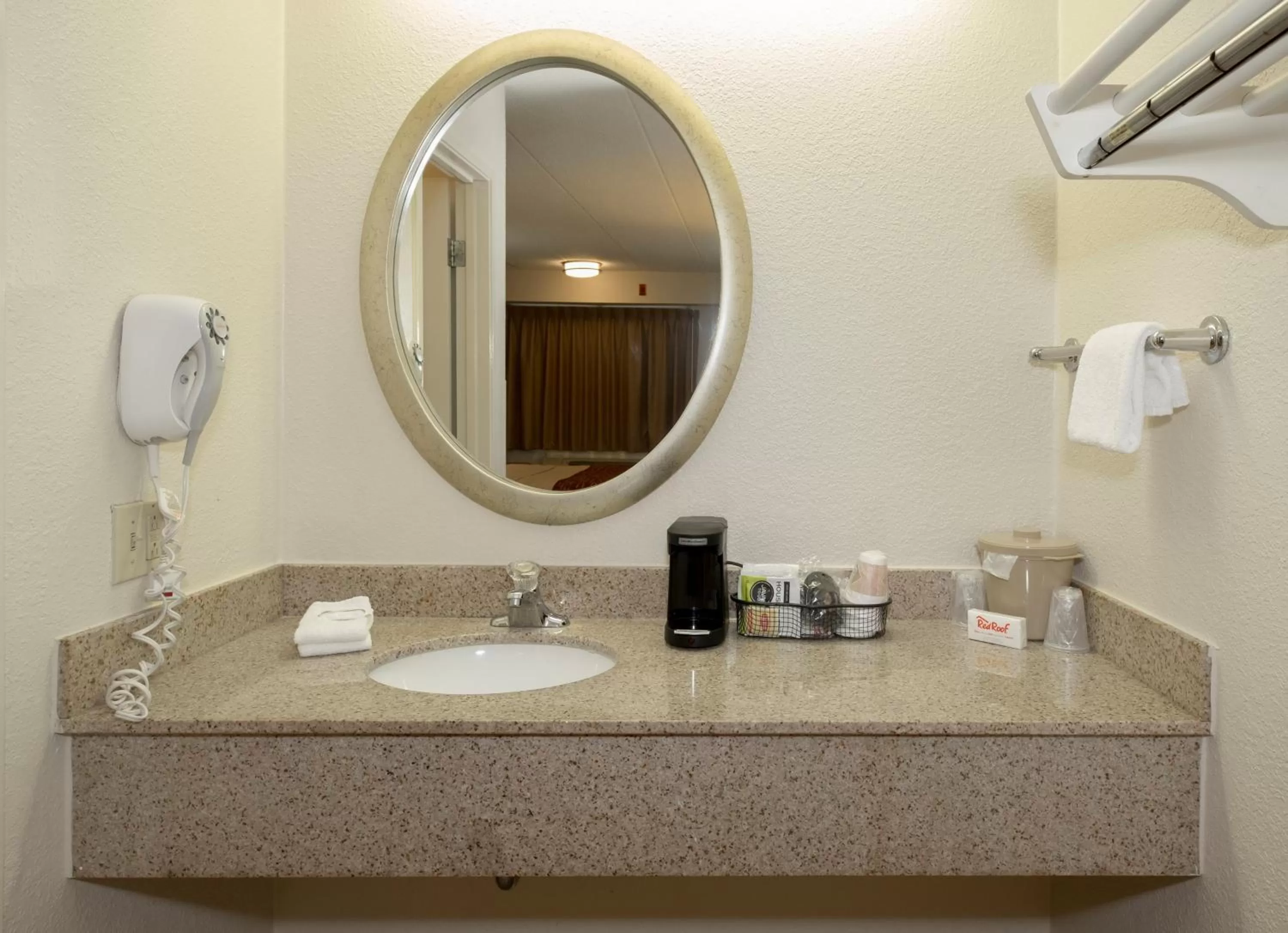 Bathroom in Red Roof Inn Milford - New Haven