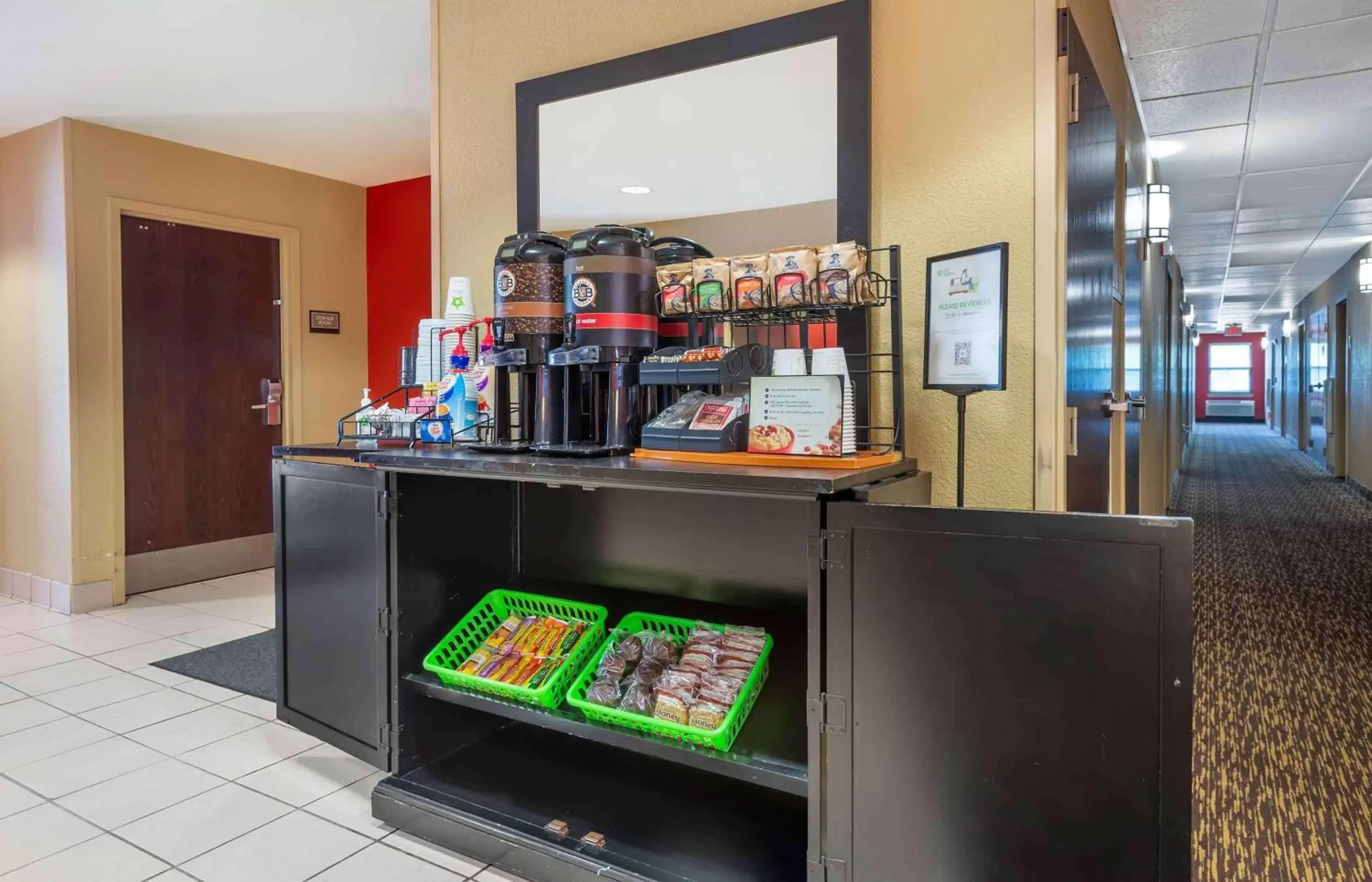 Breakfast in Extended Stay America Suites - Philadelphia - Cherry Hill