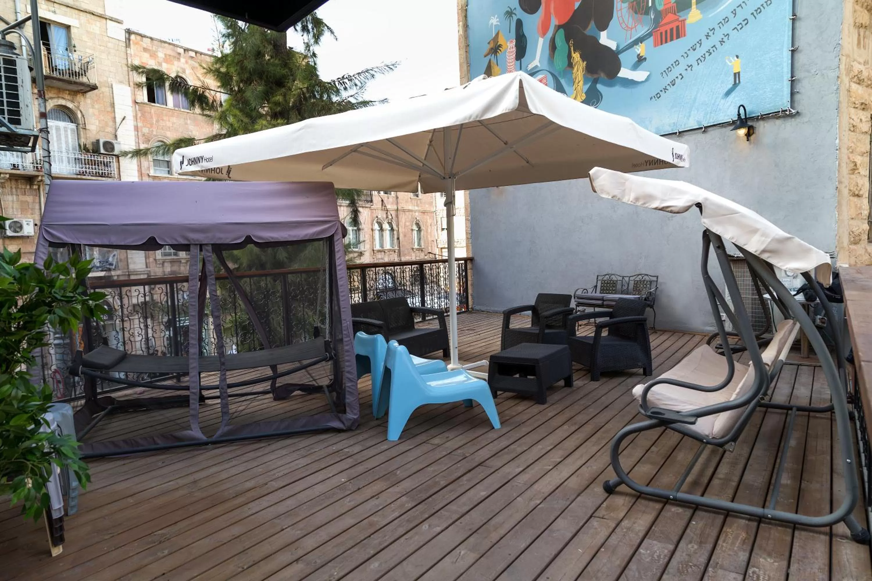 Balcony/Terrace in Johnny Hotel