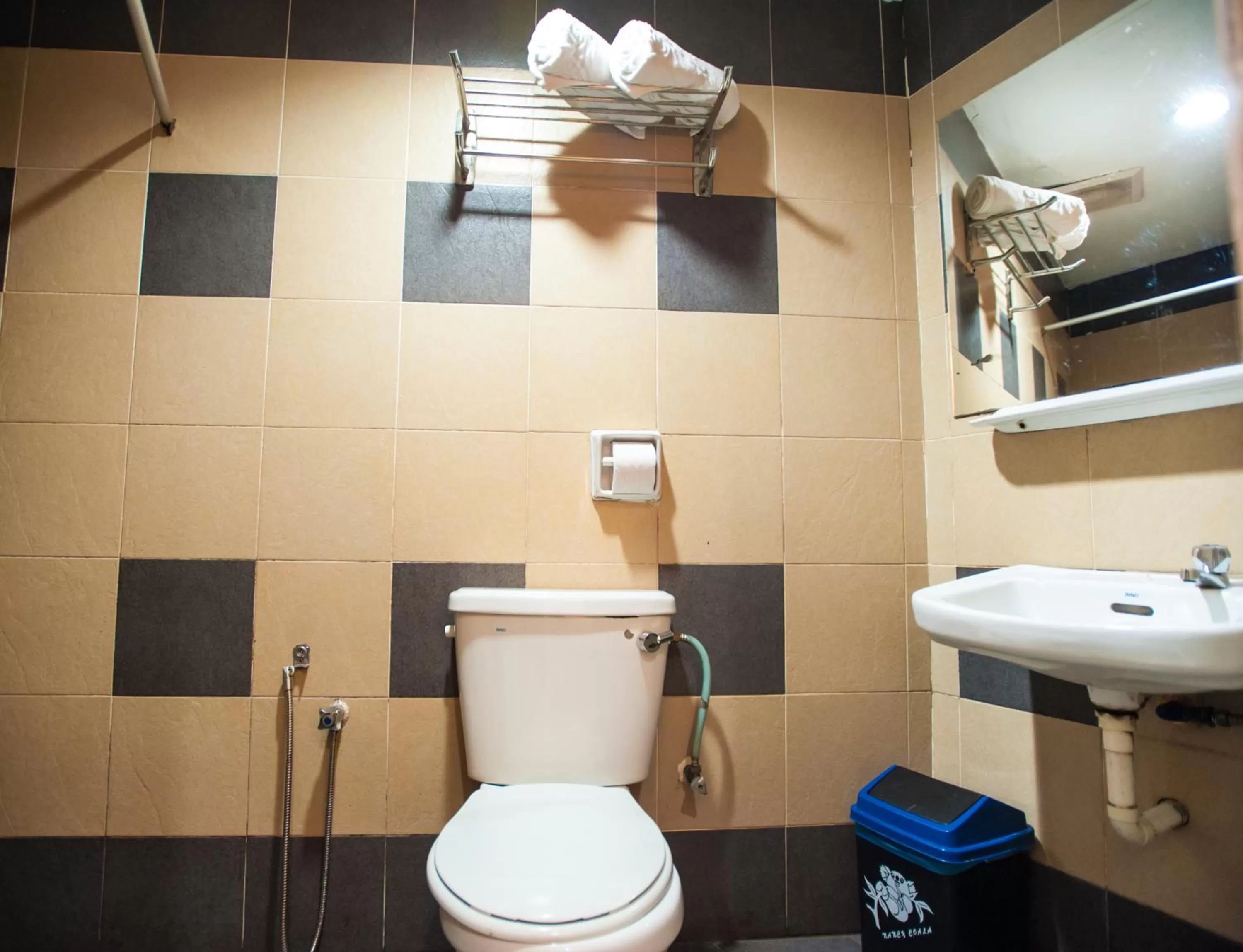 Bathroom in DJ Citi Point Hotel