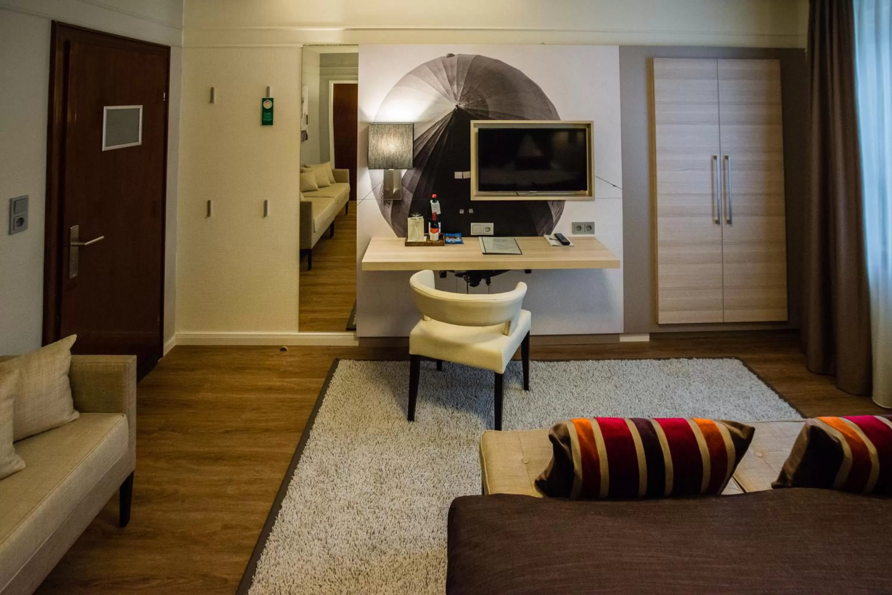 TV and multimedia, Bed in Hotel Zum Zeppelin Hamburg