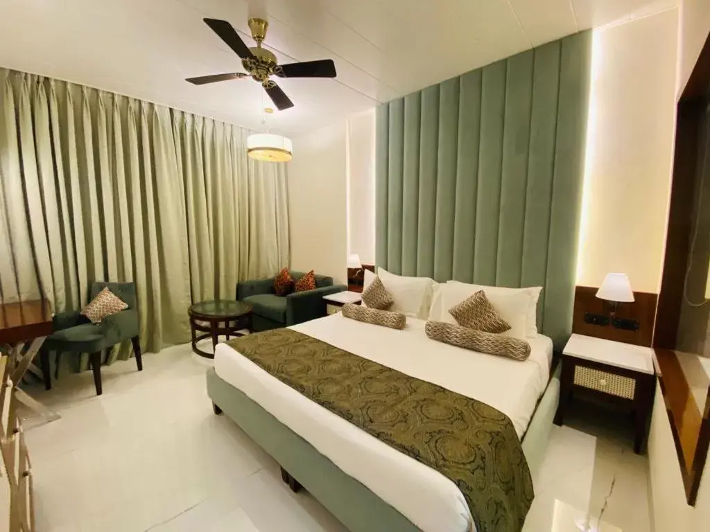 Bedroom, Bed in Evershine Resort & Spa