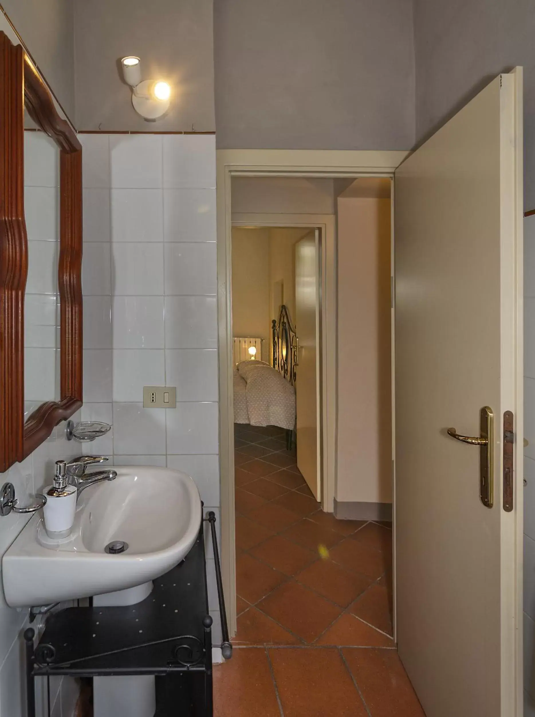 Photo of the whole room, Bathroom in Corte Meraviglia - Relais