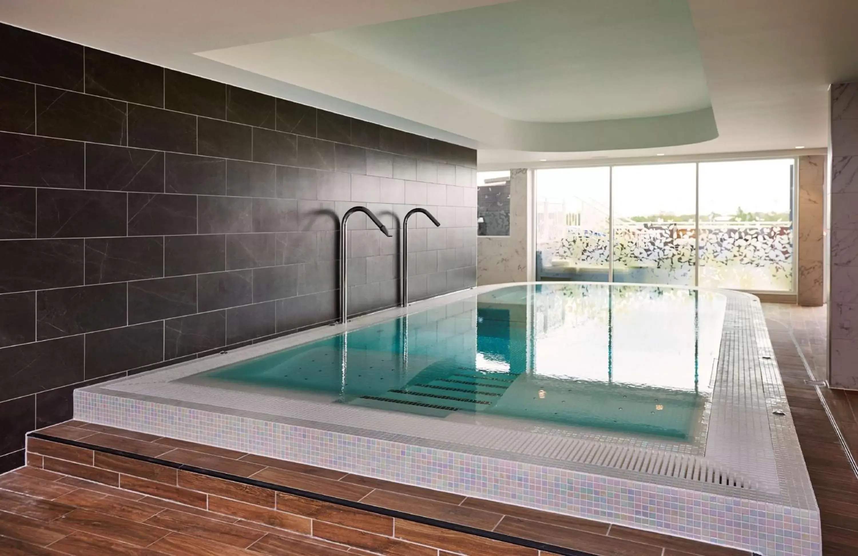 Spa and wellness centre/facilities, Swimming Pool in Hilton at the Ageas Bowl, Southampton