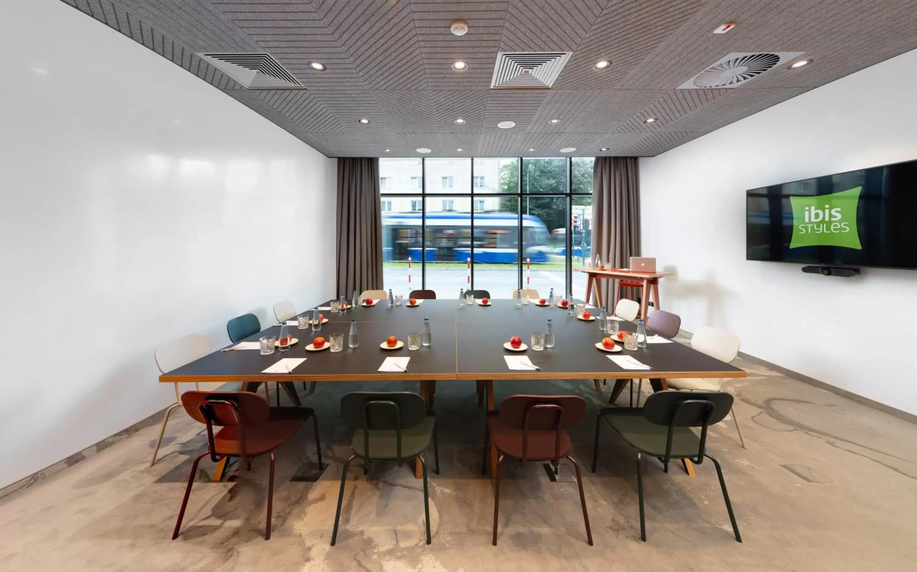Meeting/conference room in ibis Styles Kraków Centrum