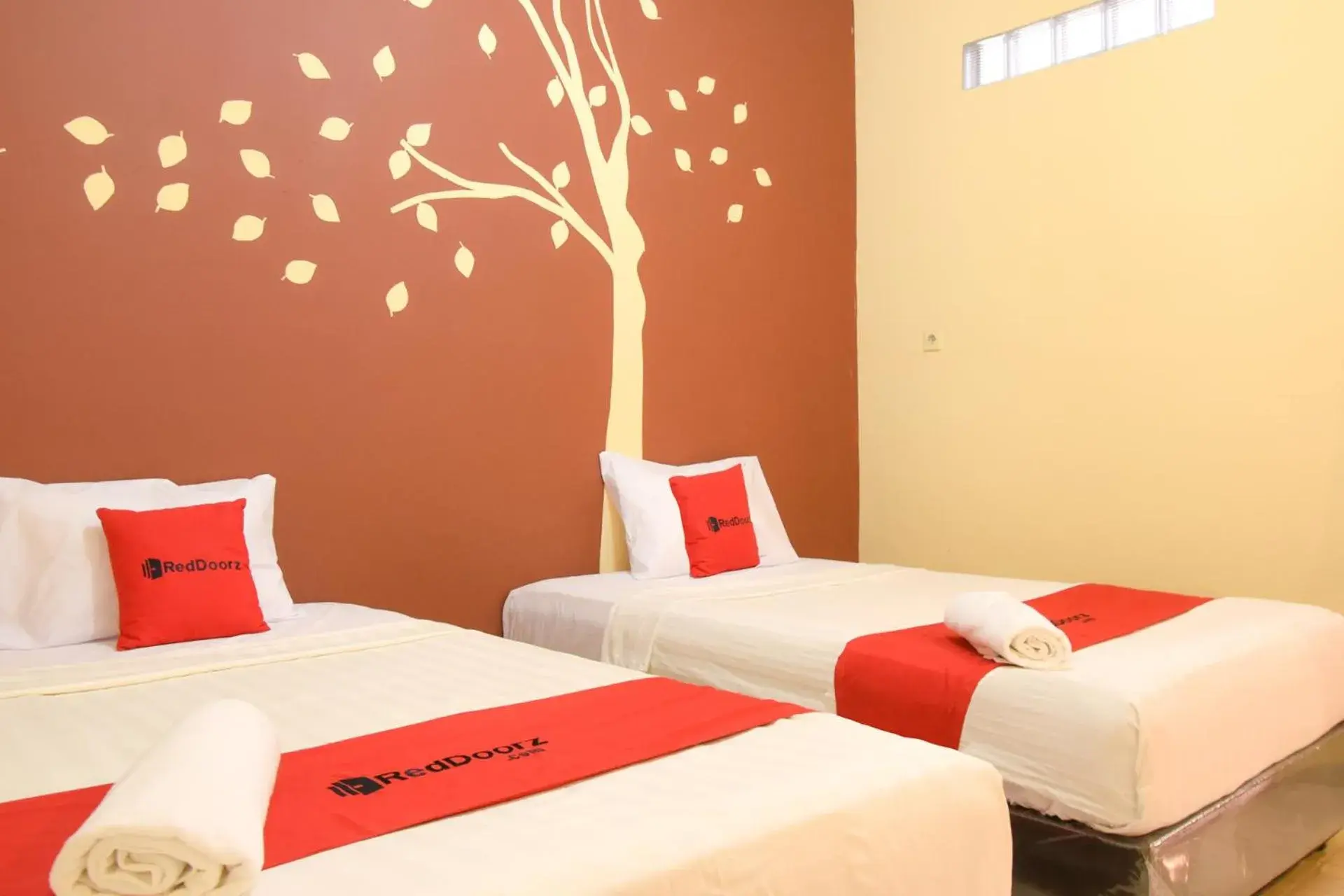 Bedroom, Bed in RedDoorz near Terminal A Adisucipto Airport