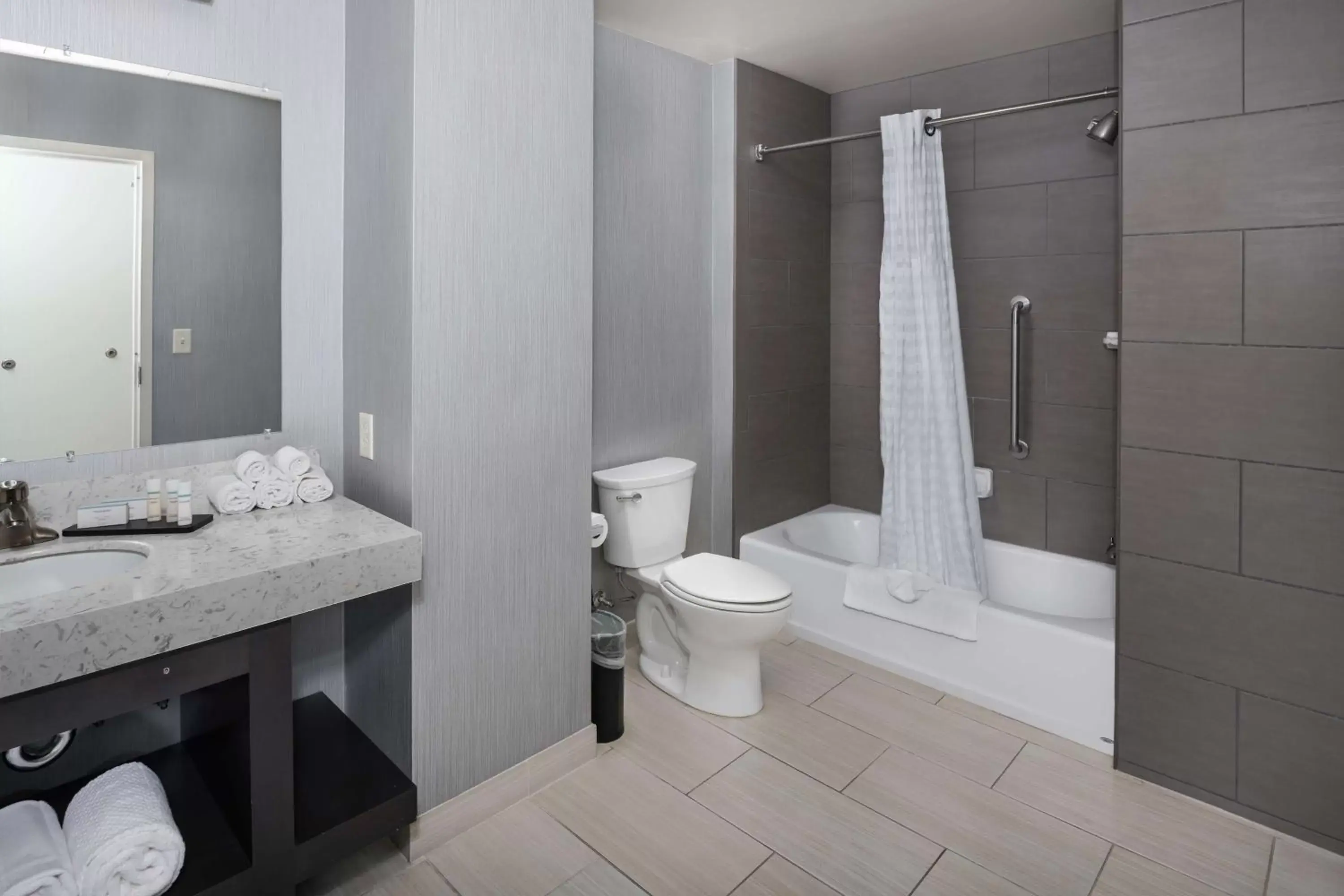 Bathroom in Embassy Suites Portland/Hillsboro
